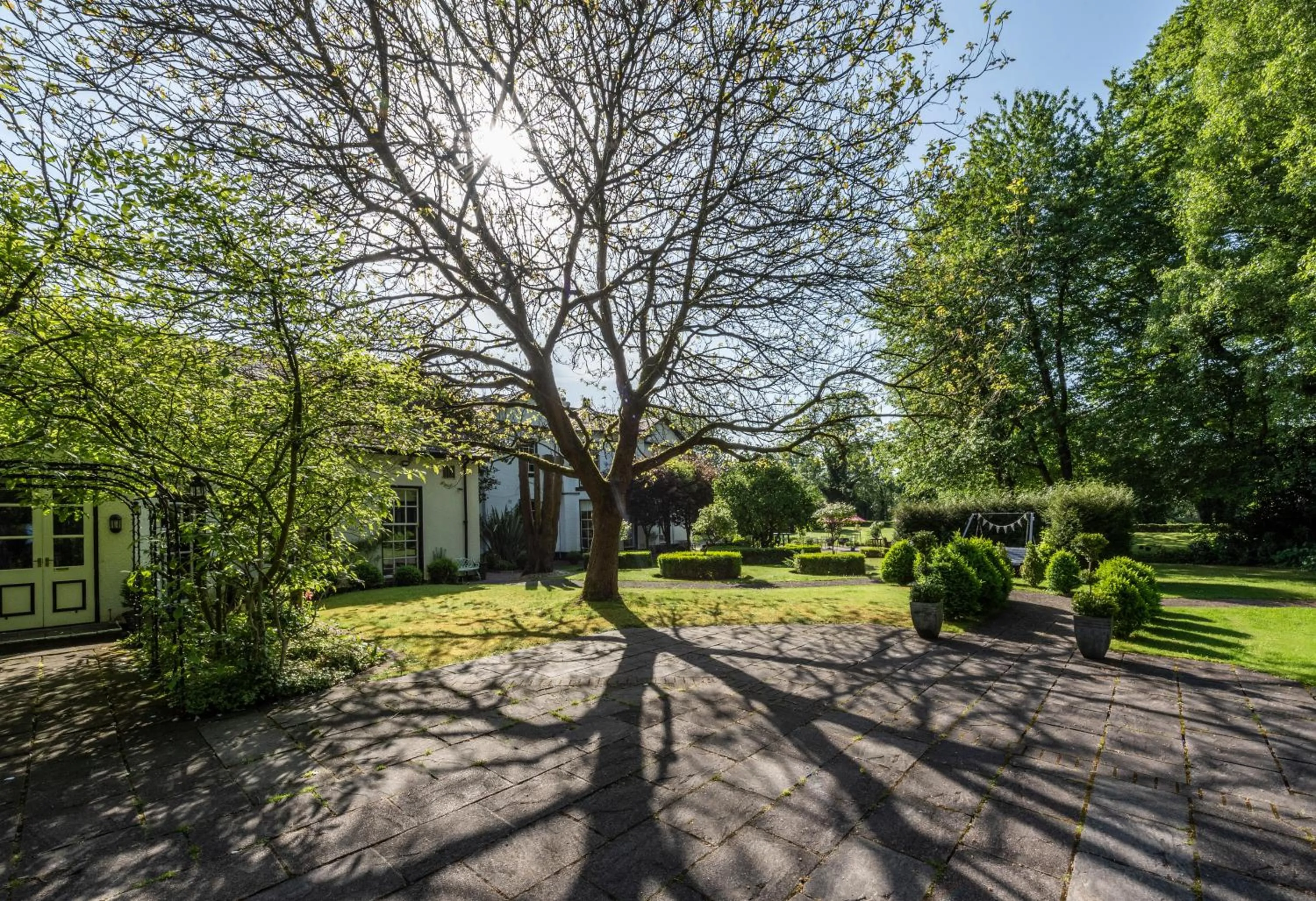 Property building in Statham Lodge Hotel