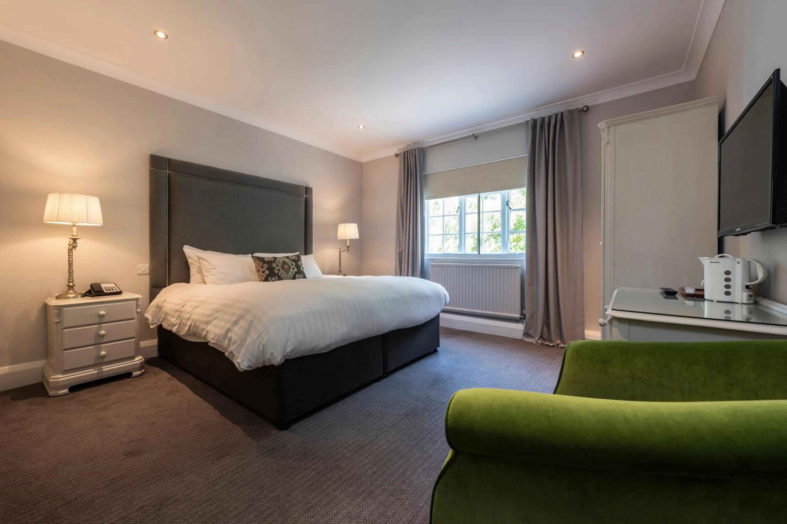 Photo of the whole room, Bed in Statham Lodge Hotel