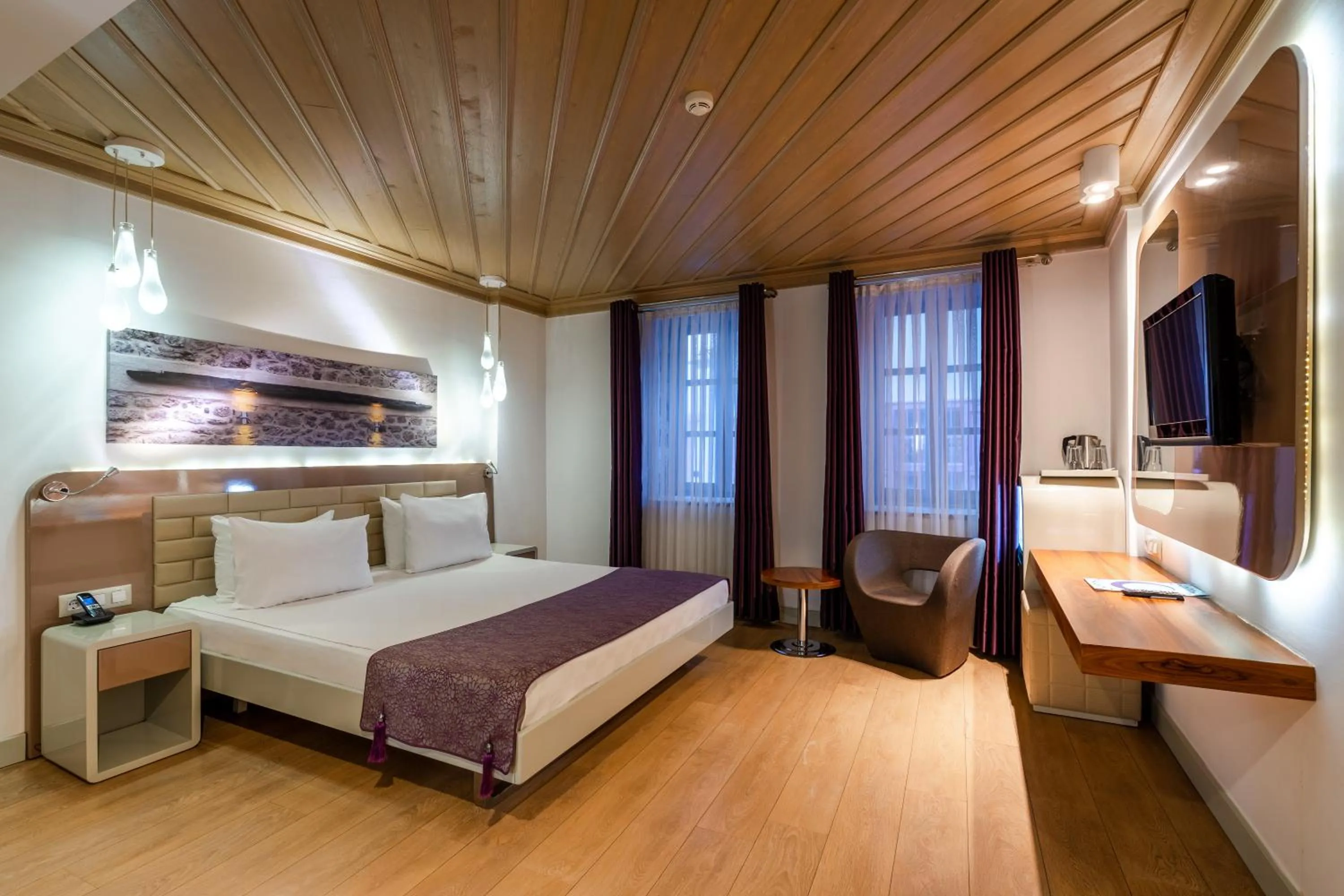 Photo of the whole room, Bed in Puding Hotel