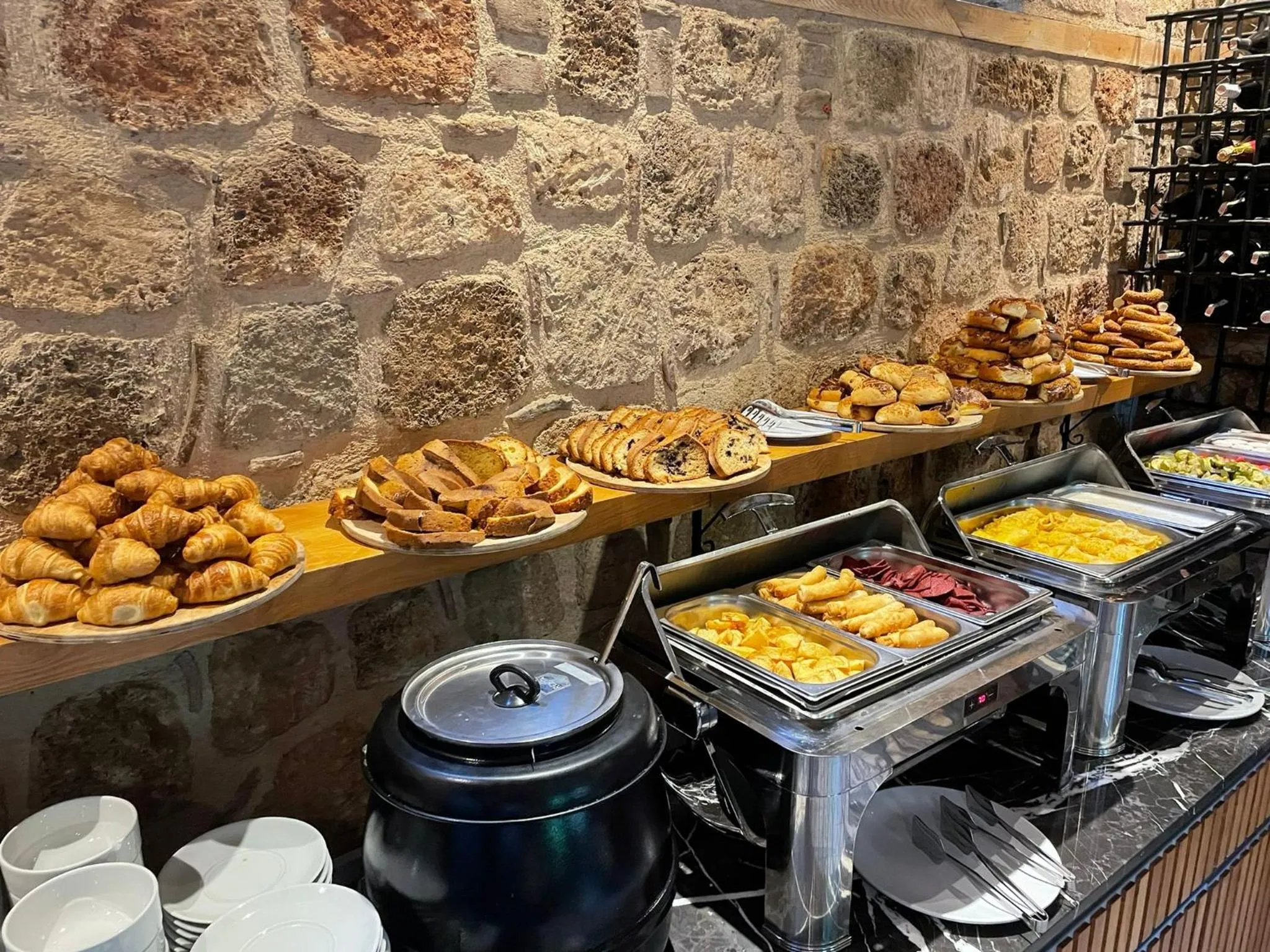 Restaurant/places to eat in Puding Hotel