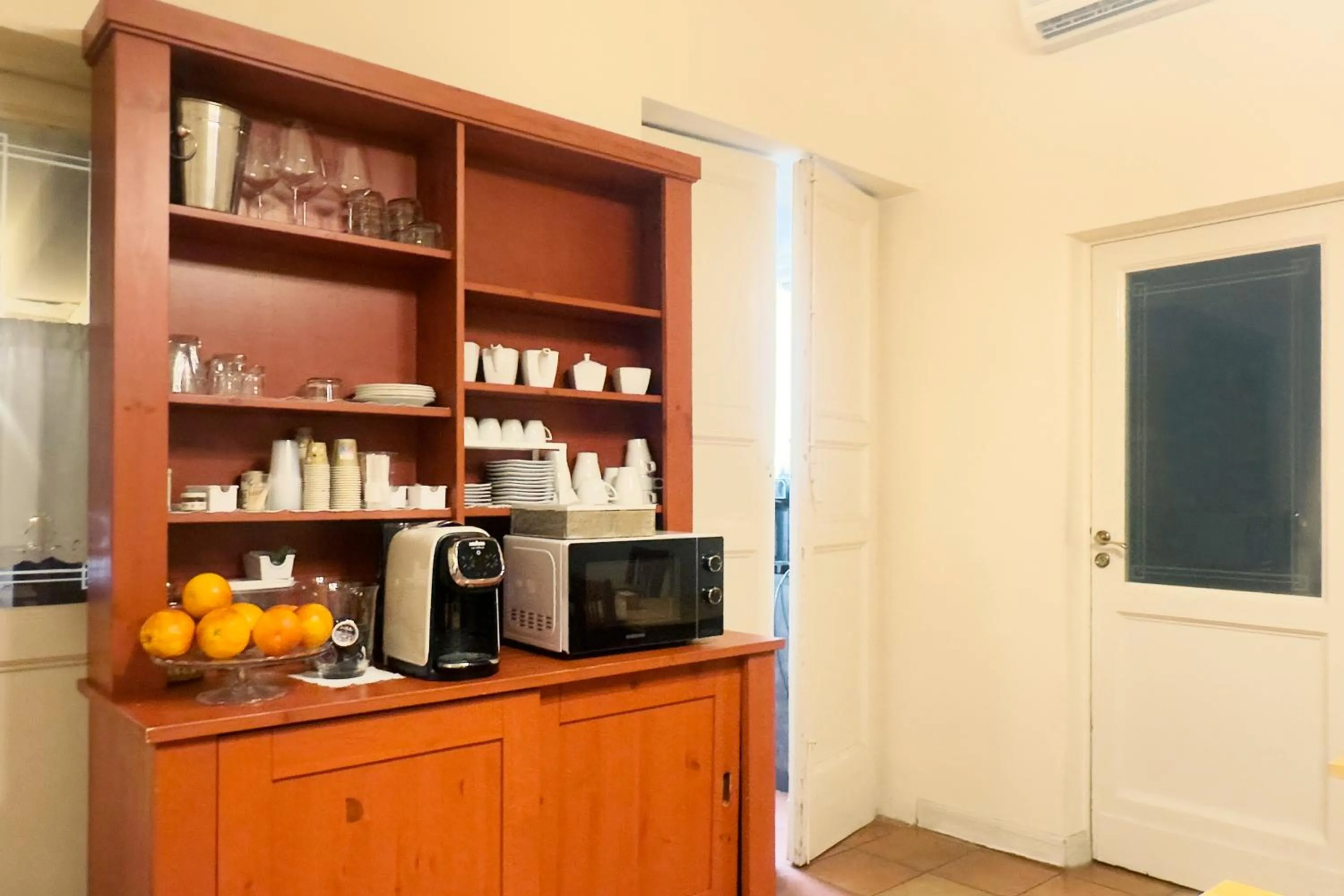 Coffee/tea facilities in Antica Dimora Caruso