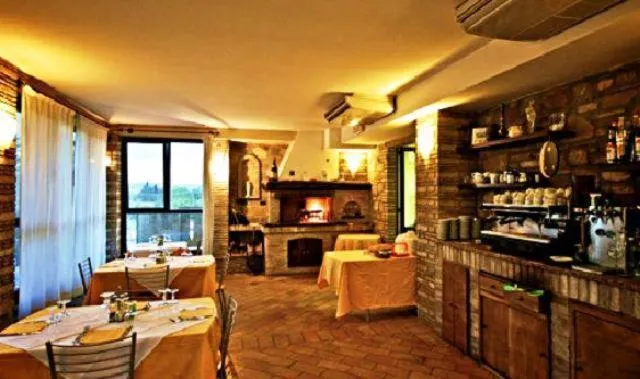 Restaurant/places to eat in Country House Carfagna