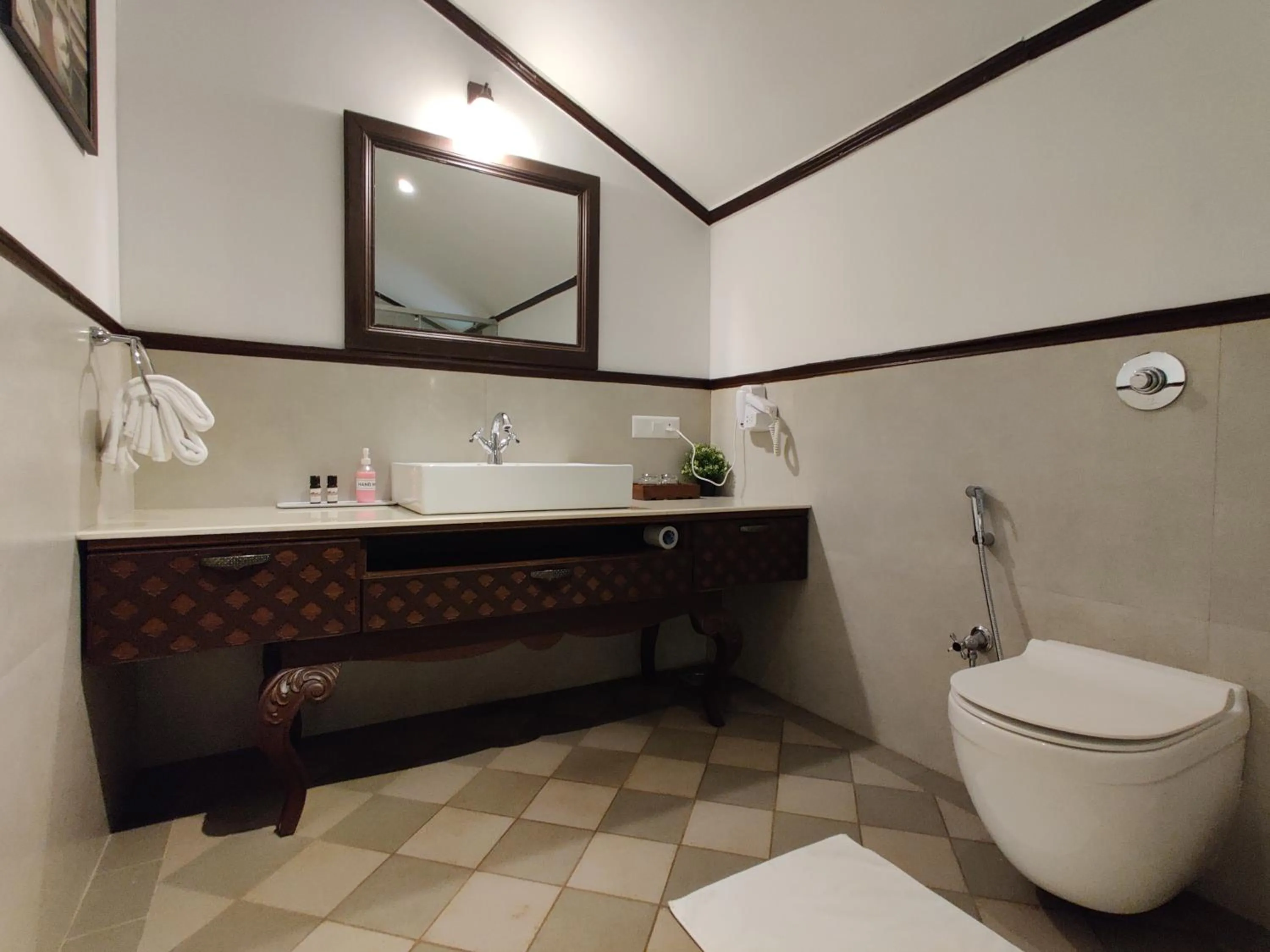 Toilet in Chambers Mahabaleshwar, A Club Mahindra Associate Resort