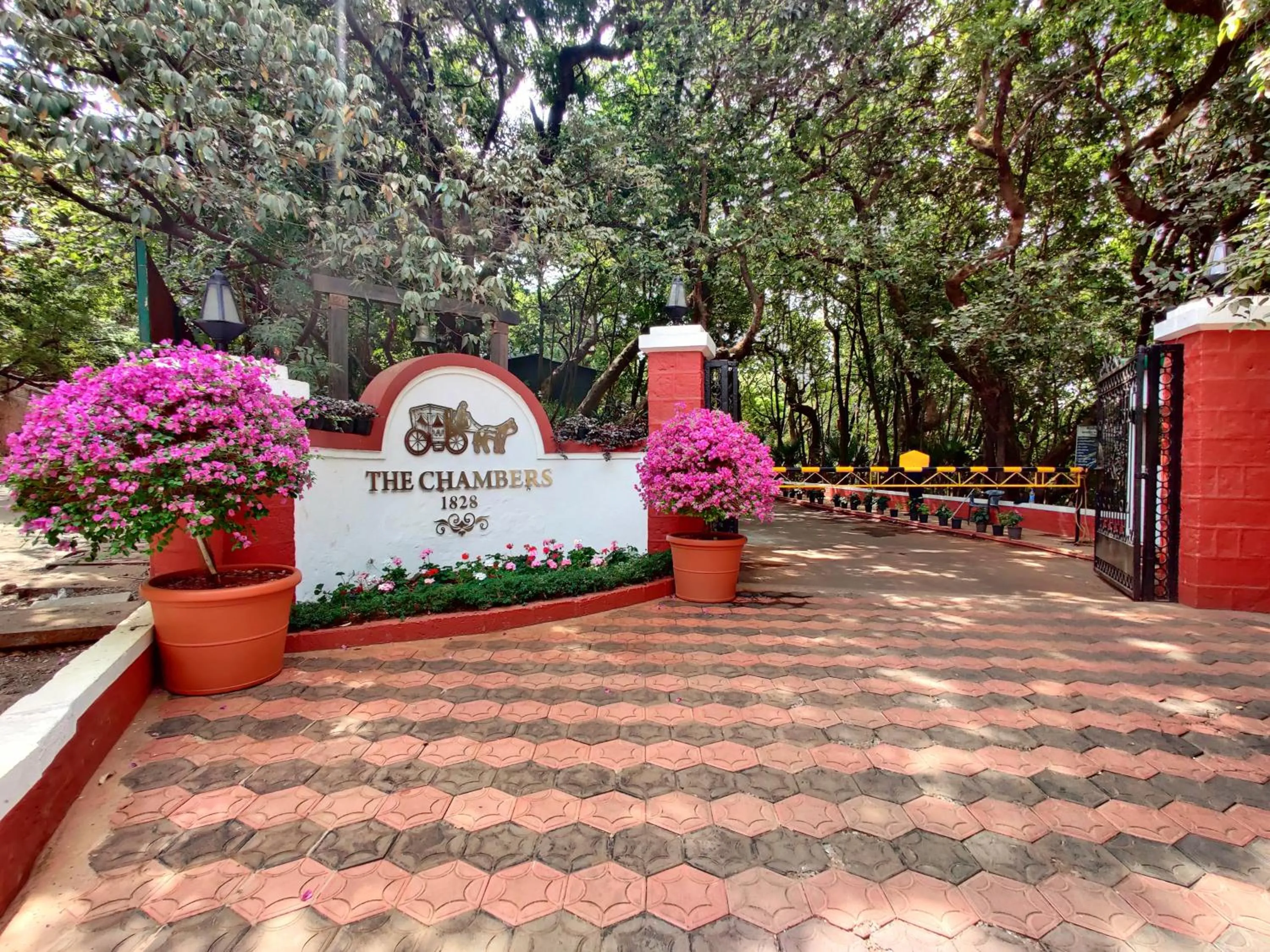 Facade/entrance in Chambers Mahabaleshwar, A Club Mahindra Associate Resort