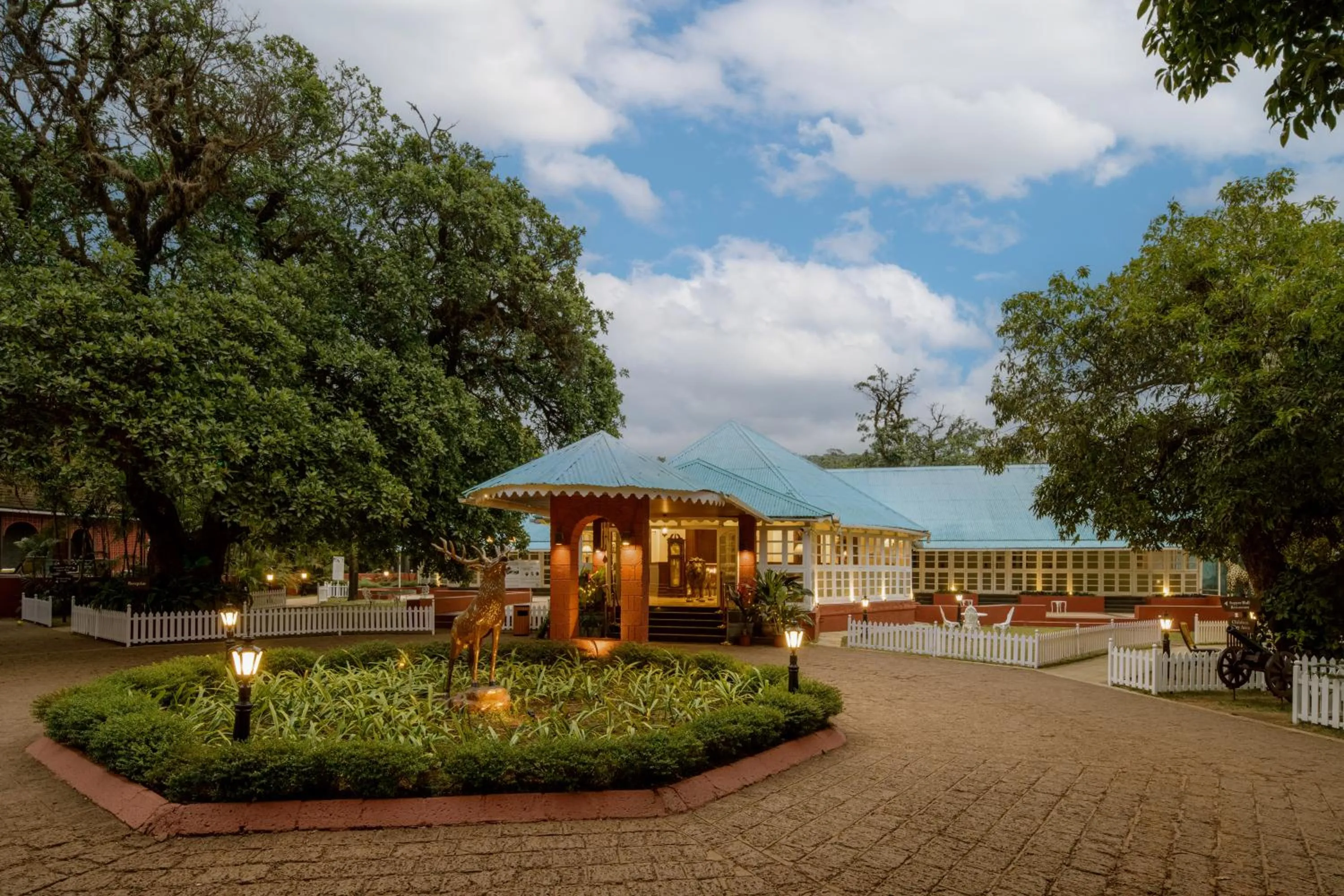 Facade/entrance in Chambers Mahabaleshwar, A Club Mahindra Associate Resort