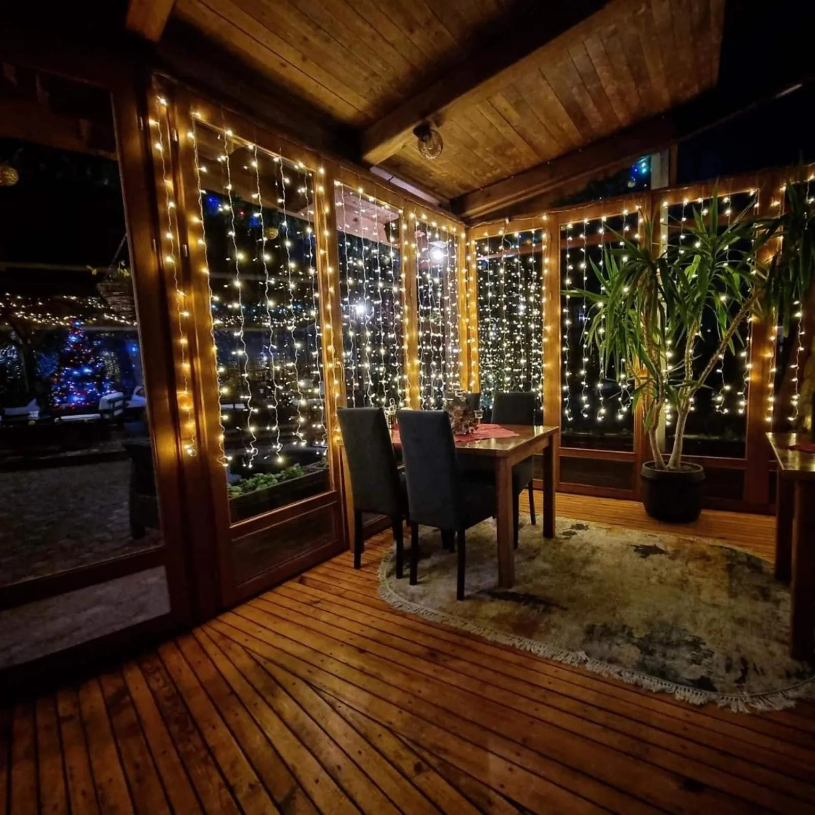 Restaurant/places to eat in Aurora Resort & Spa