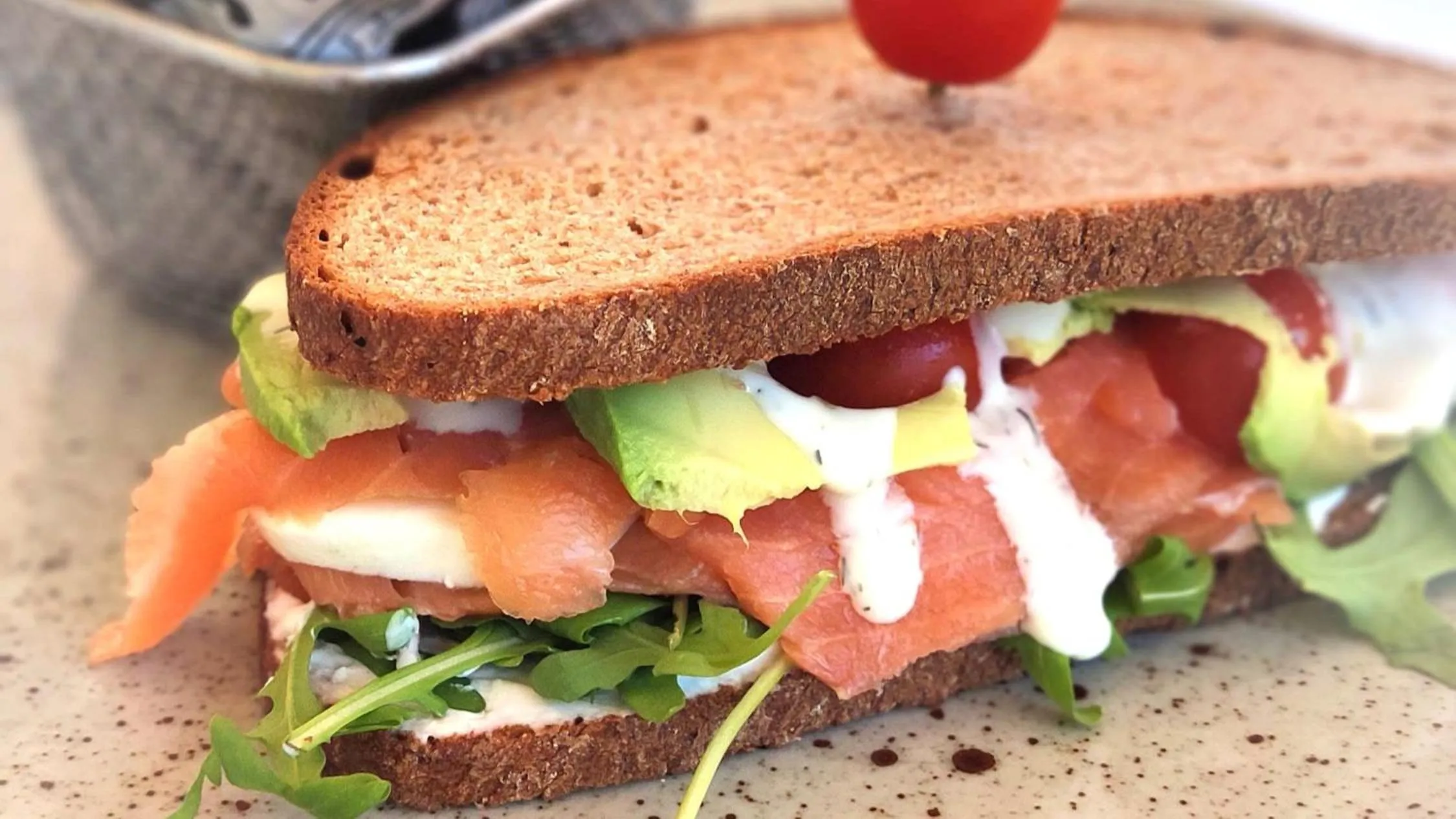 Restaurant/places to eat in Leman Hotel y Apartamentos