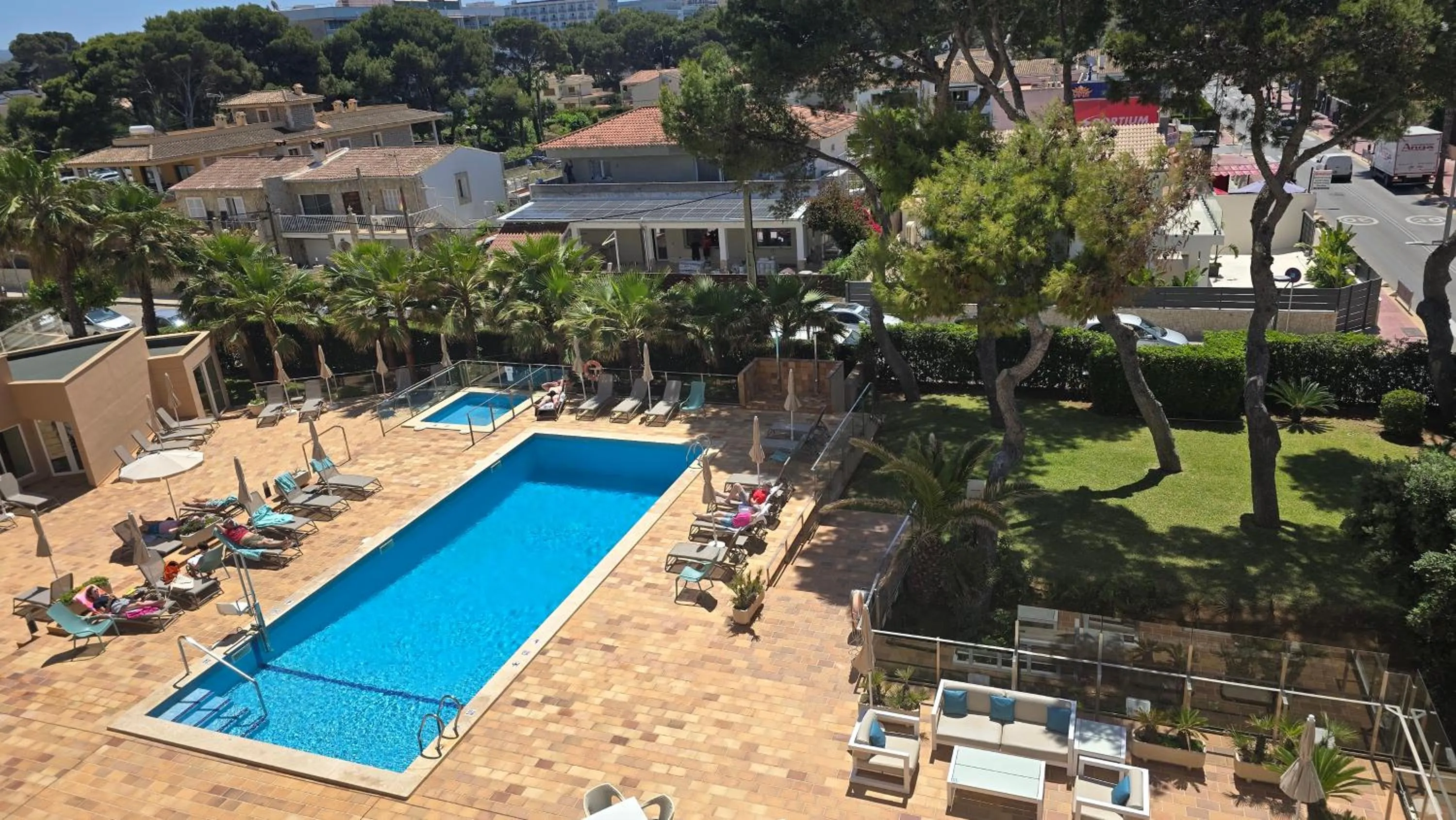 Solarium in Leman Hotel y Apartamentos