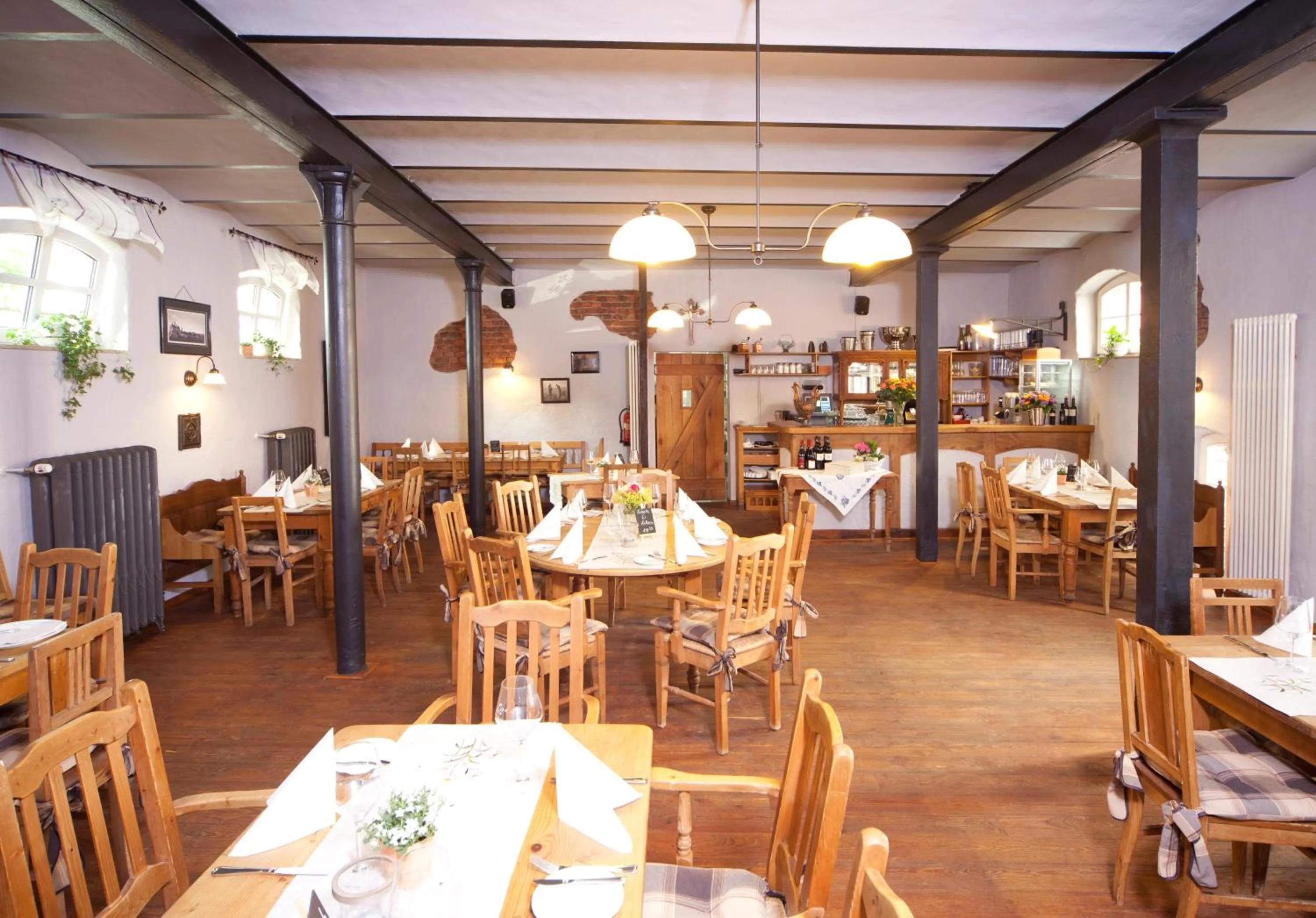 Restaurant/places to eat in Altes Stadttor