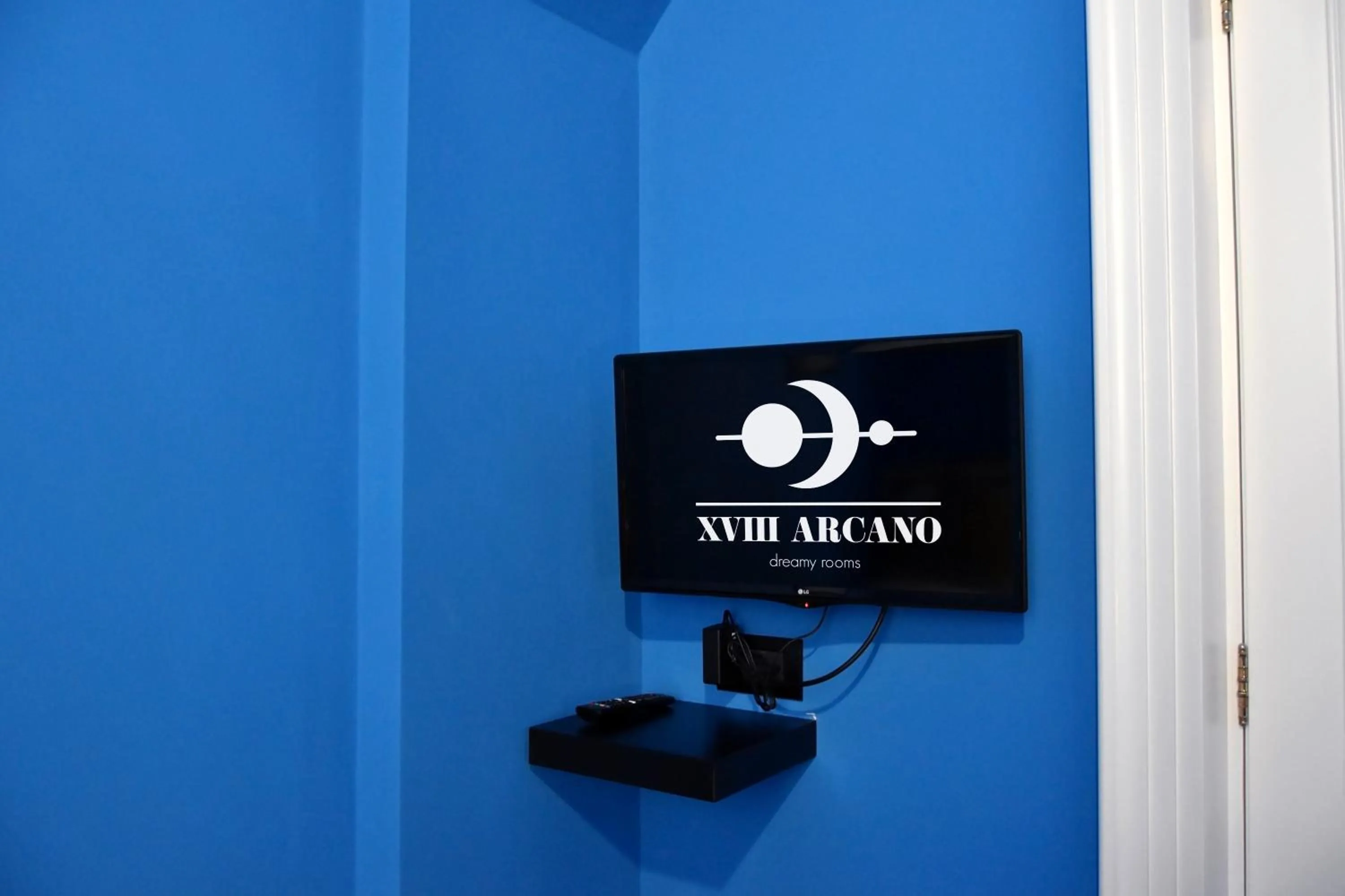TV and multimedia in XVIII Arcano