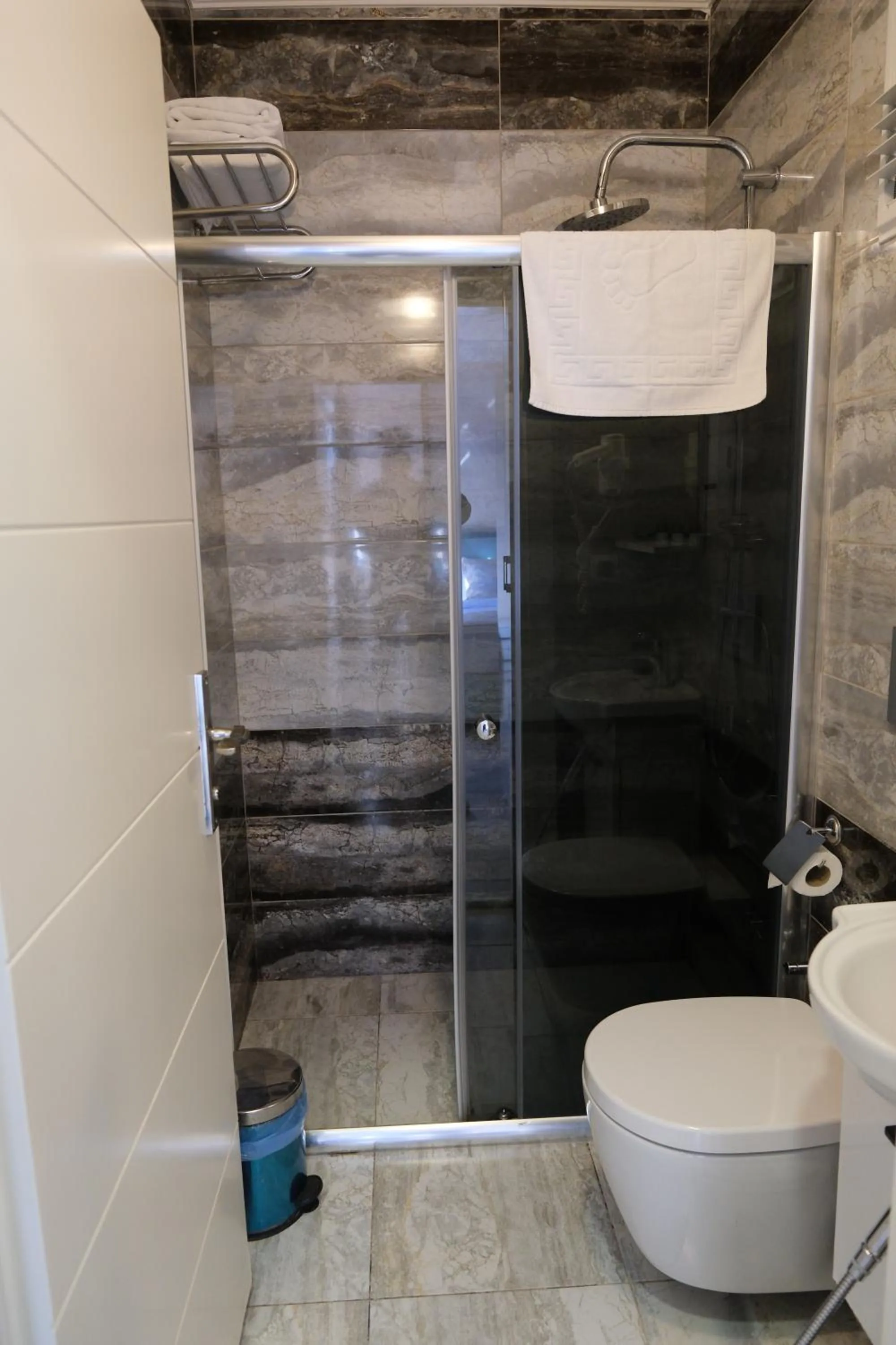 Shower in Şahin Tepesi Suite Otel
