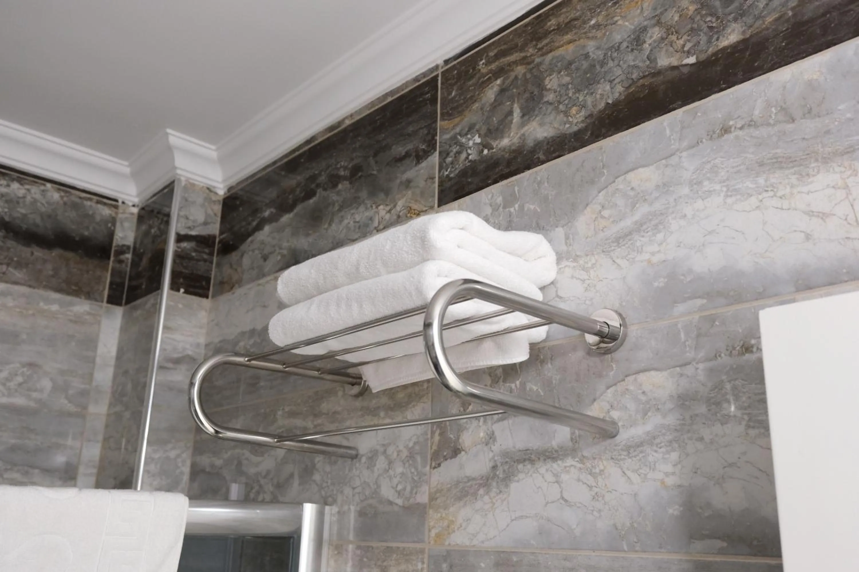 Shower in Şahin Tepesi Suite Otel