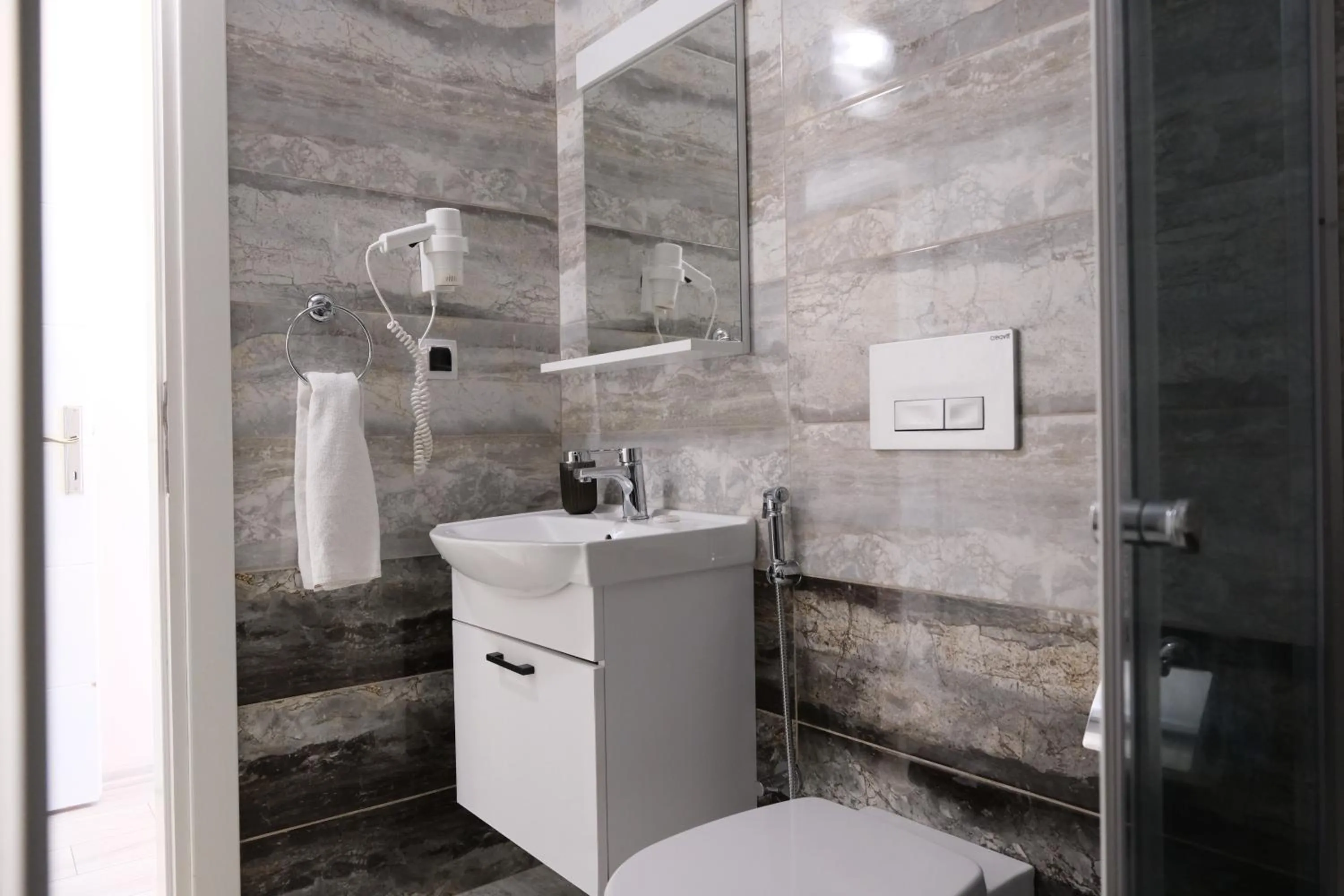 Shower in Şahin Tepesi Suite Otel