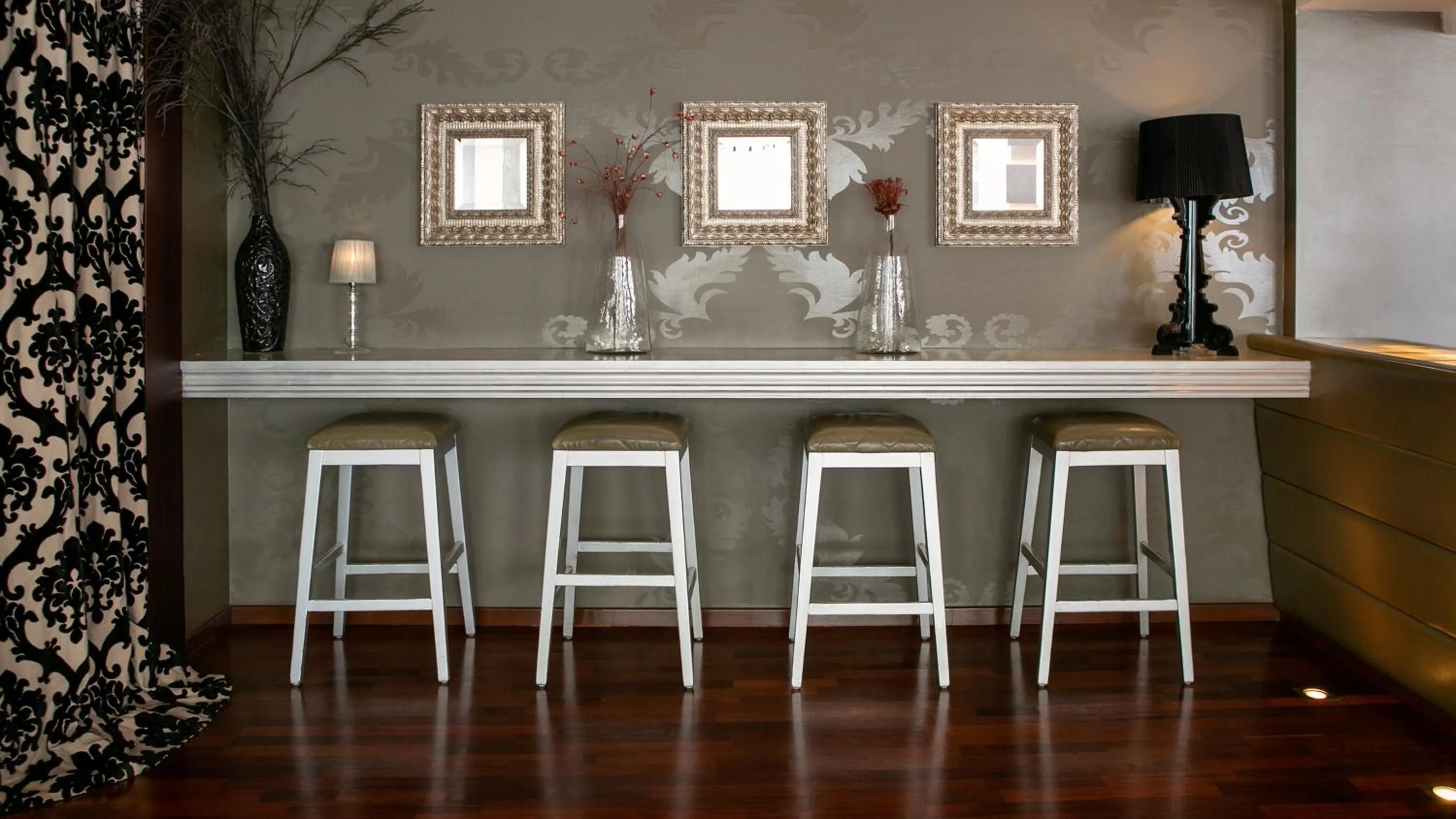 Lounge or bar in Cleopatra Hotel