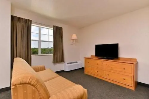 Bed in Americas Best Value Inn & Suites-Winnie