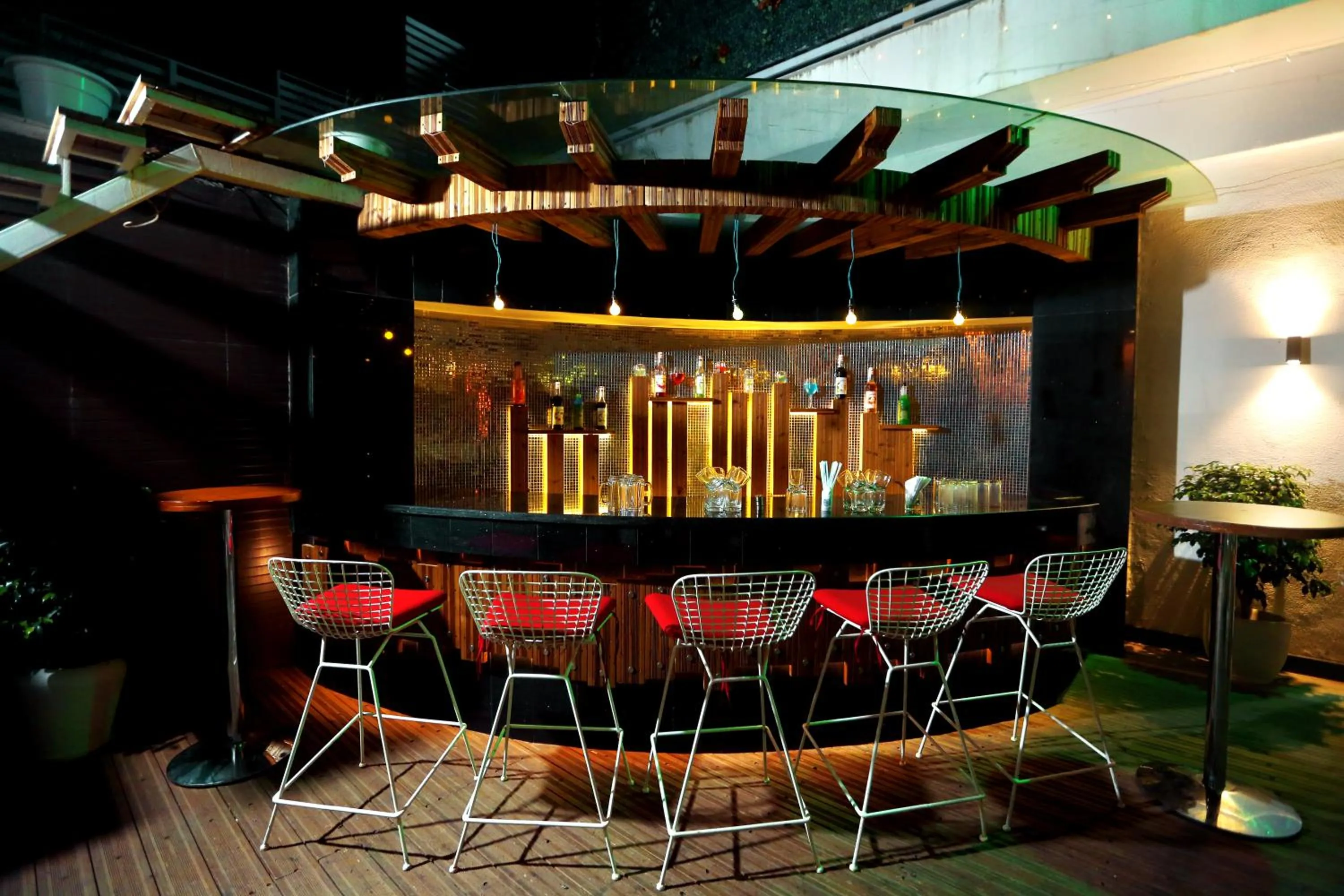 Lounge or bar in Comfort Inn Benares