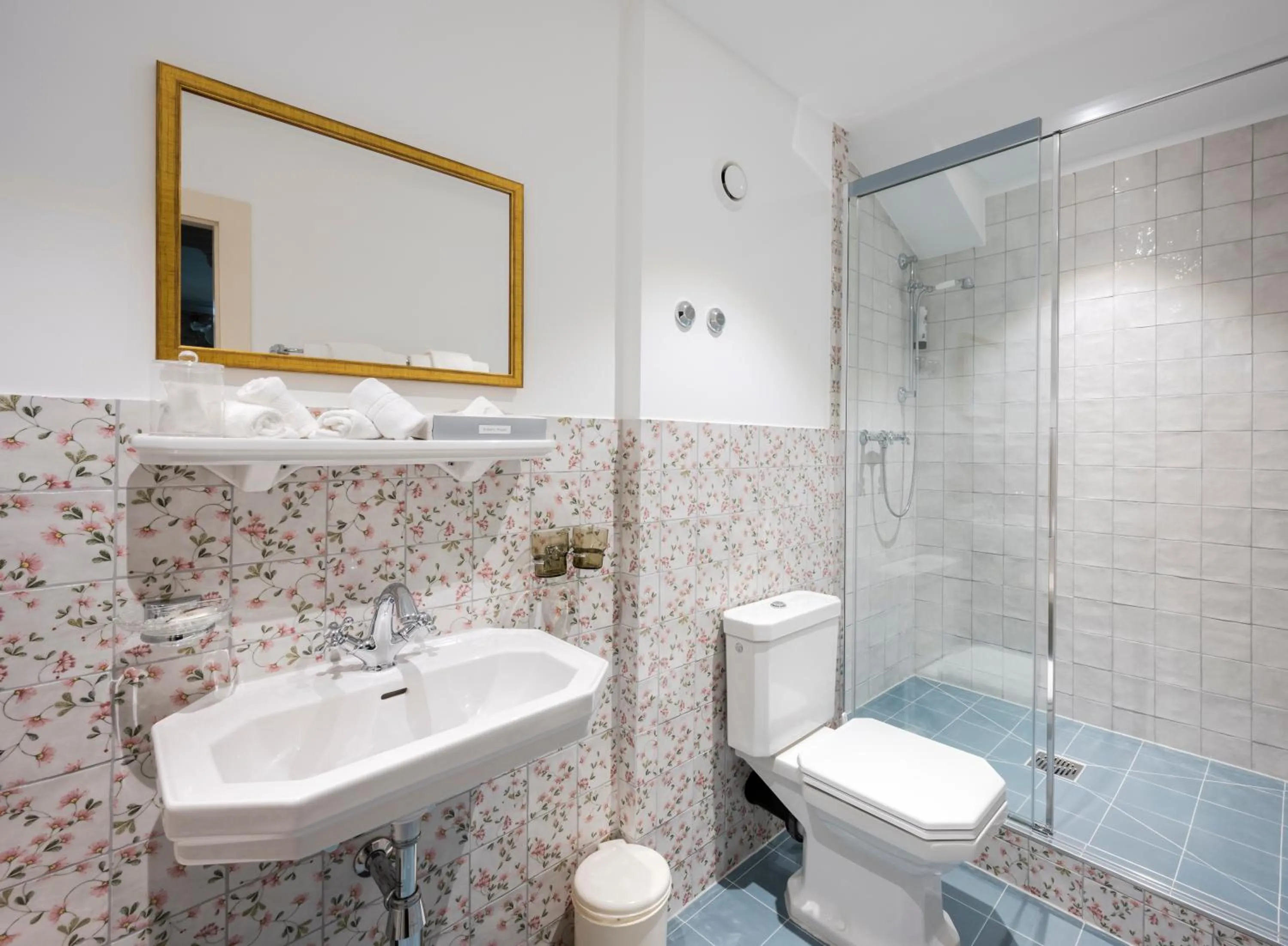 Shower in Swiss Historic Hotel Masson