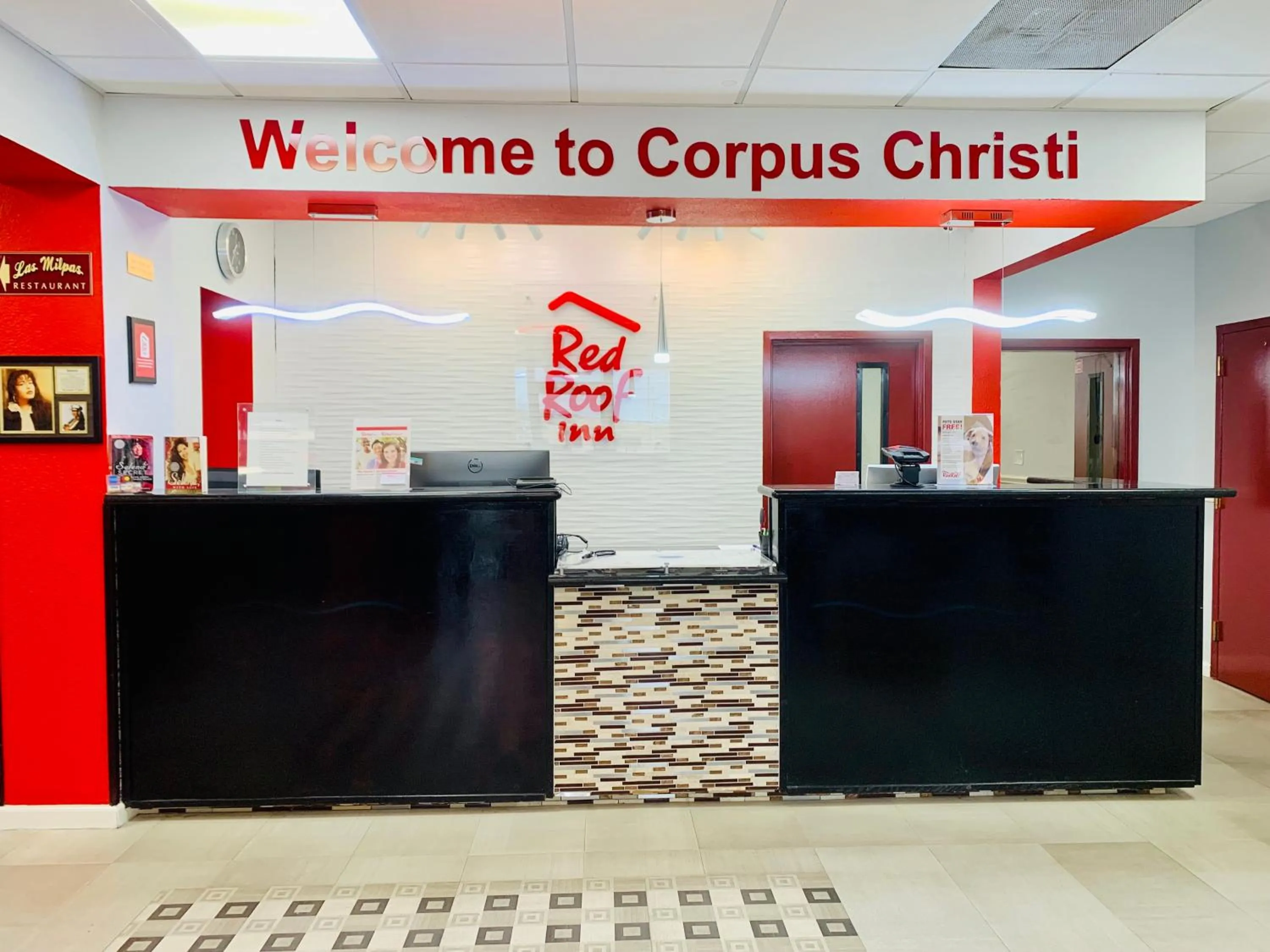 Lobby or reception in Red Roof Inn Corpus Christi North - Near Downtown