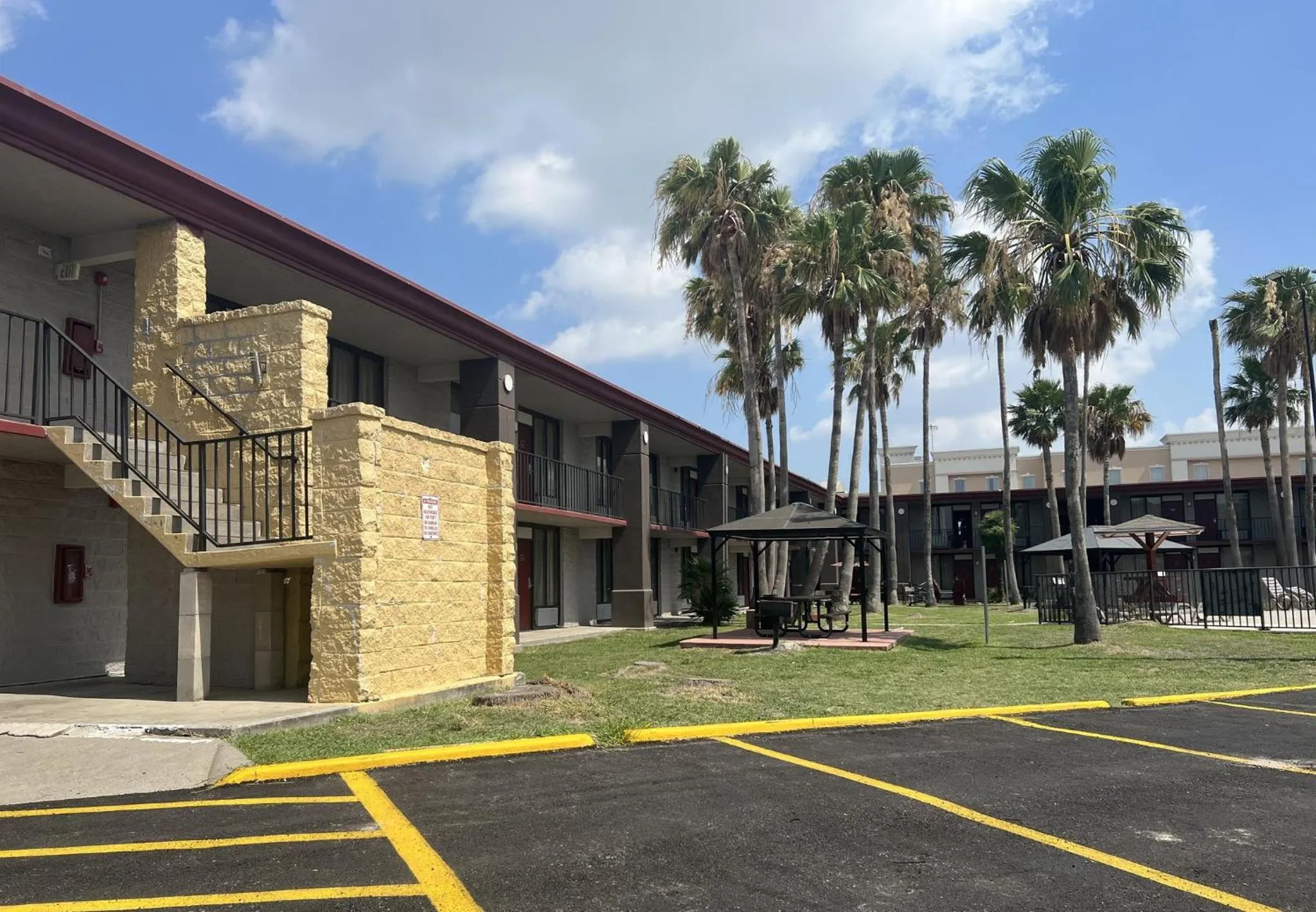 Property building in Red Roof Inn Corpus Christi North - Near Downtown