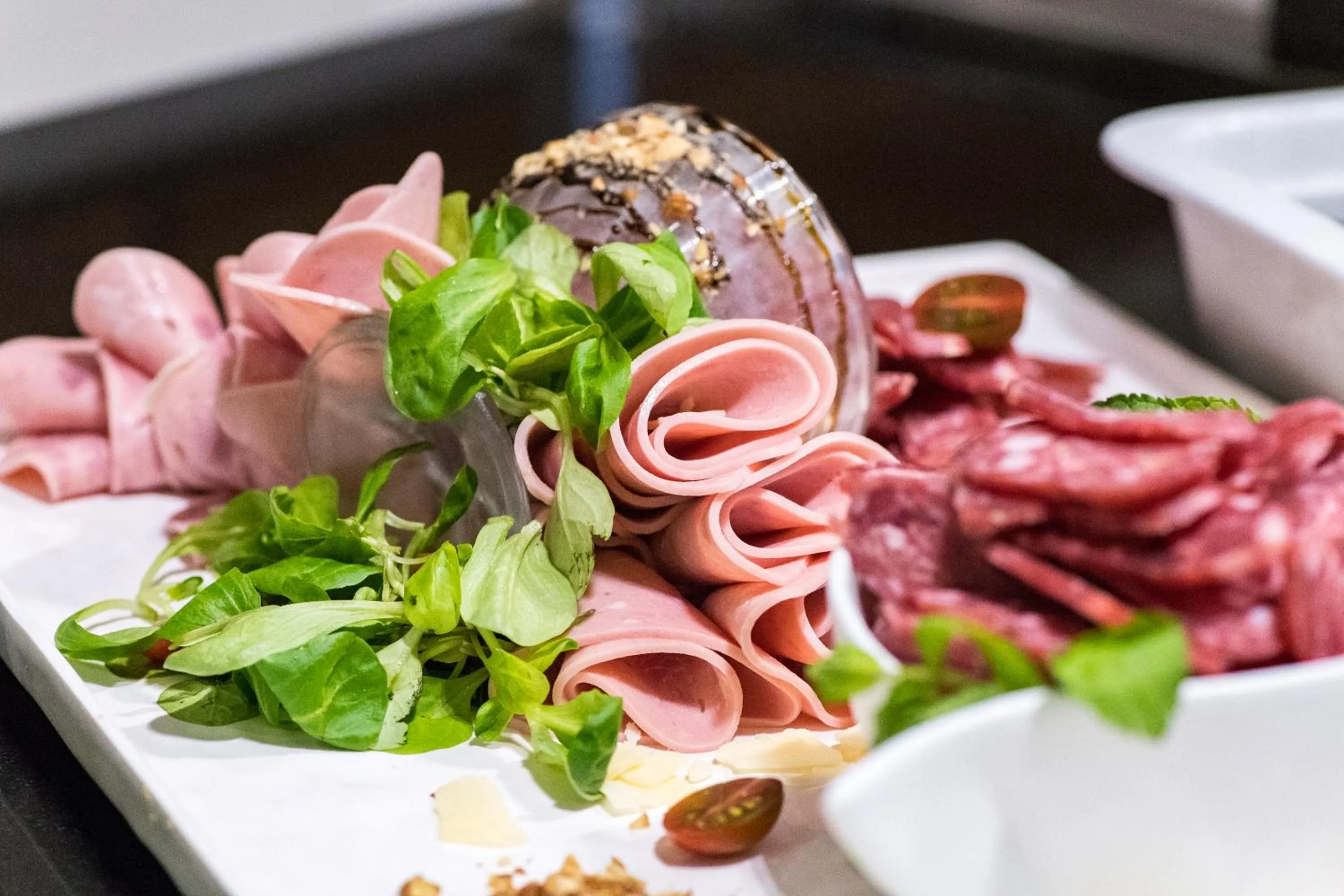 Breakfast in Complex Kamelia