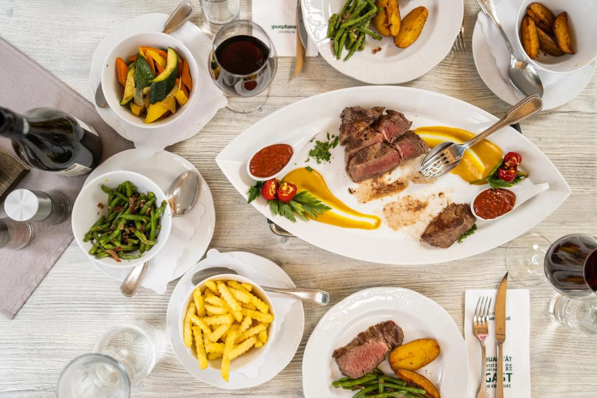 Food and drinks in Wellness Landhaus Parth