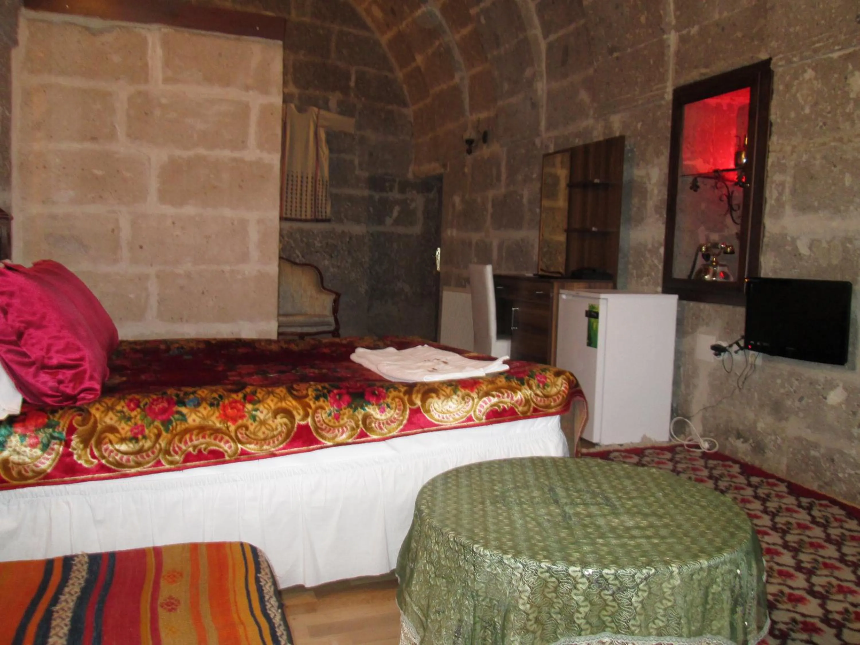 Bed in Osmanoglu Hotel