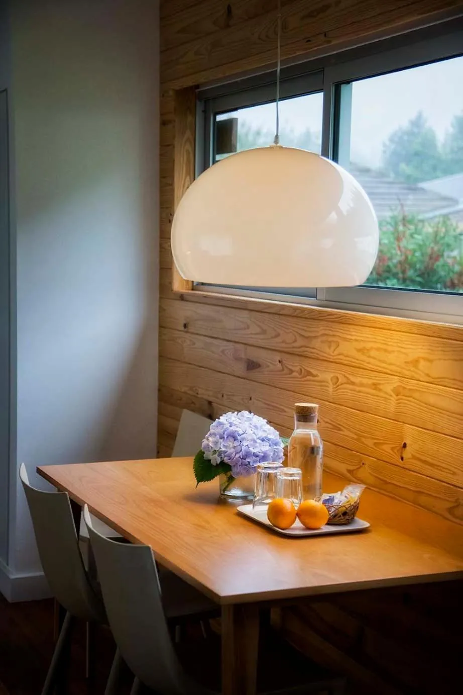 Dining area in Furnas Lake Forest Living