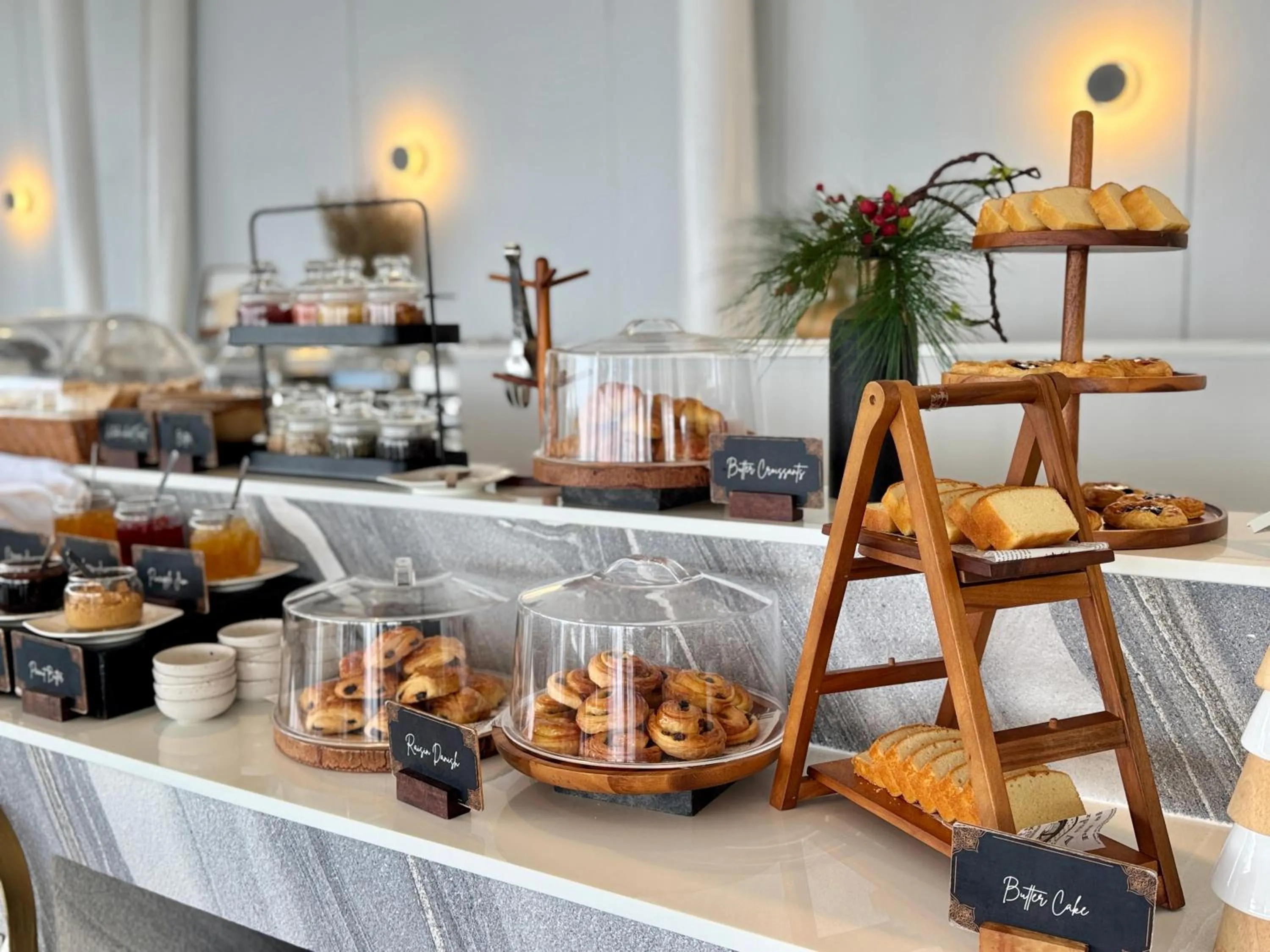 Restaurant/places to eat in The Yana Villas Hua Hin