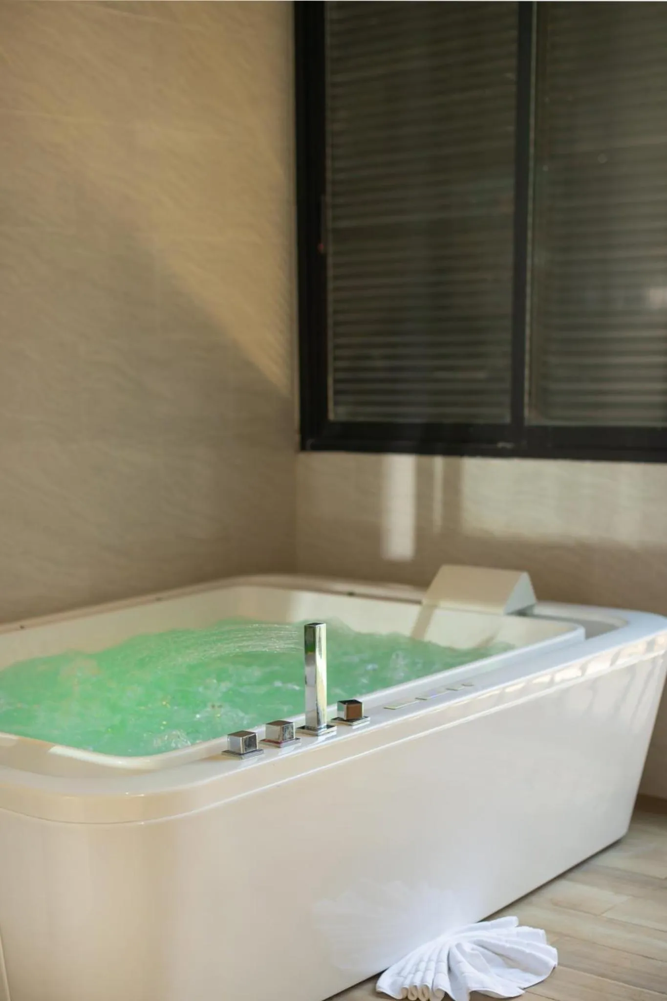 Bath in The Yana Villas Hua Hin