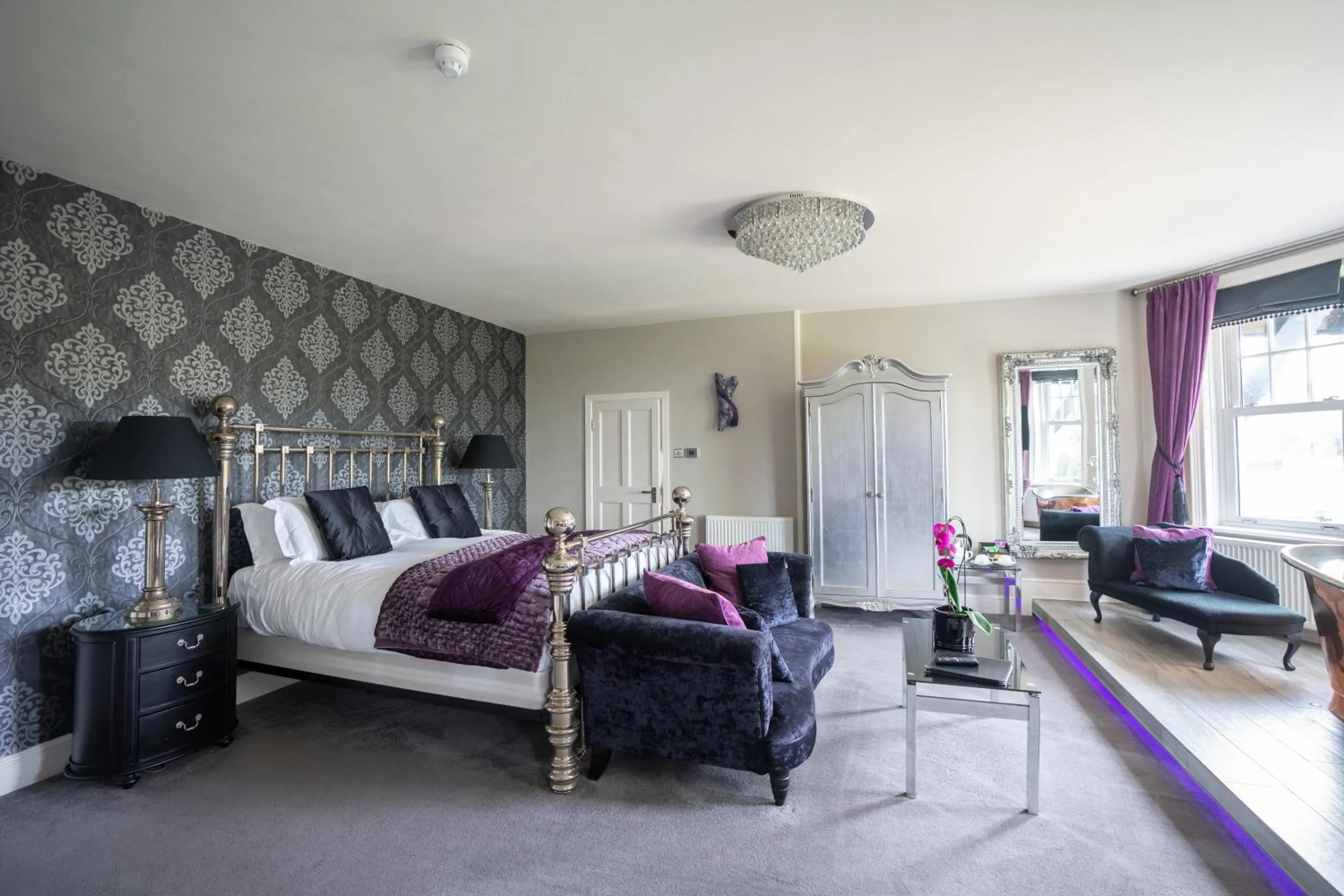 Bedroom, Bed in Dower House Hotel