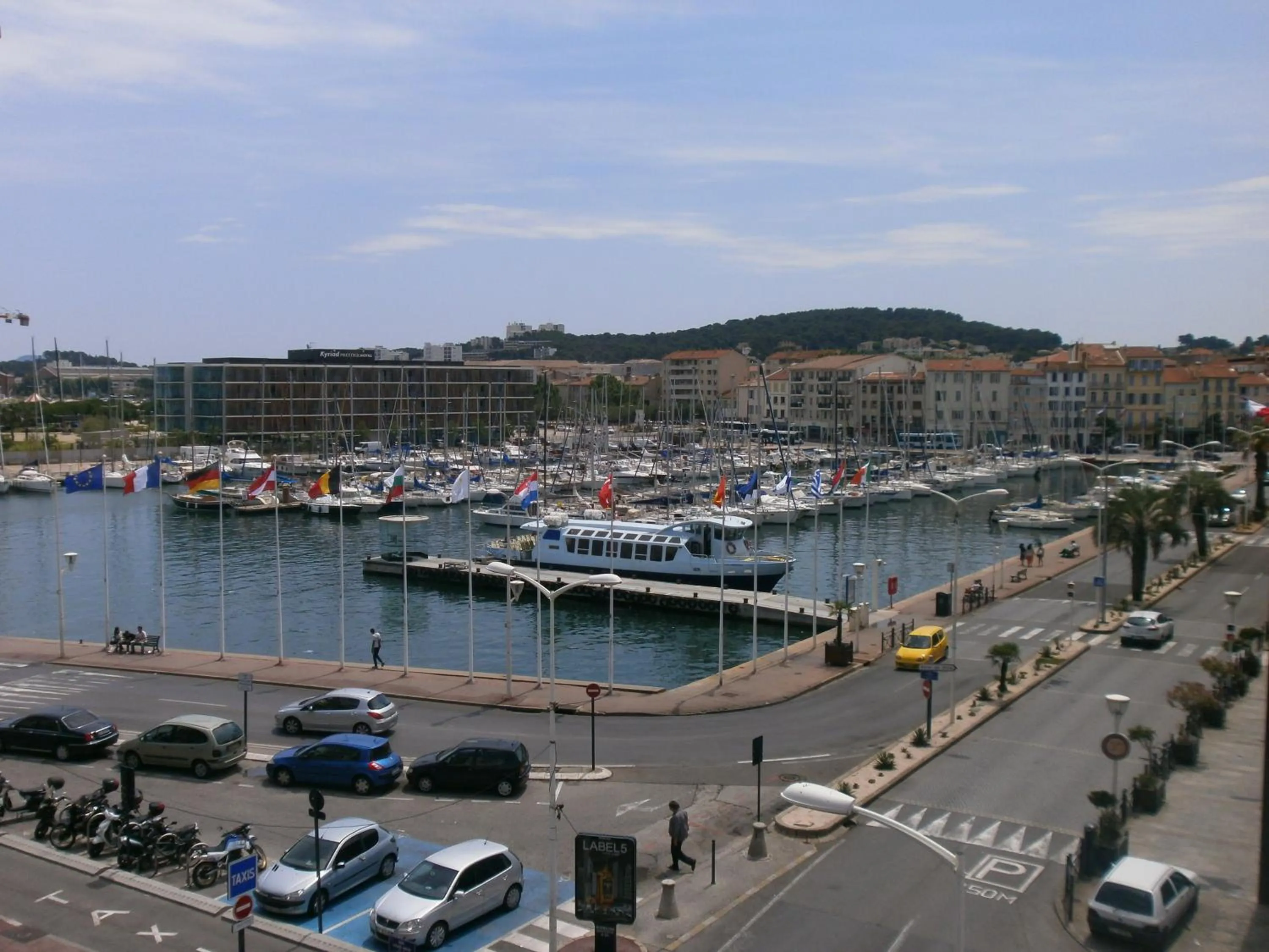 Day in Hotel Restaurant La Frégate