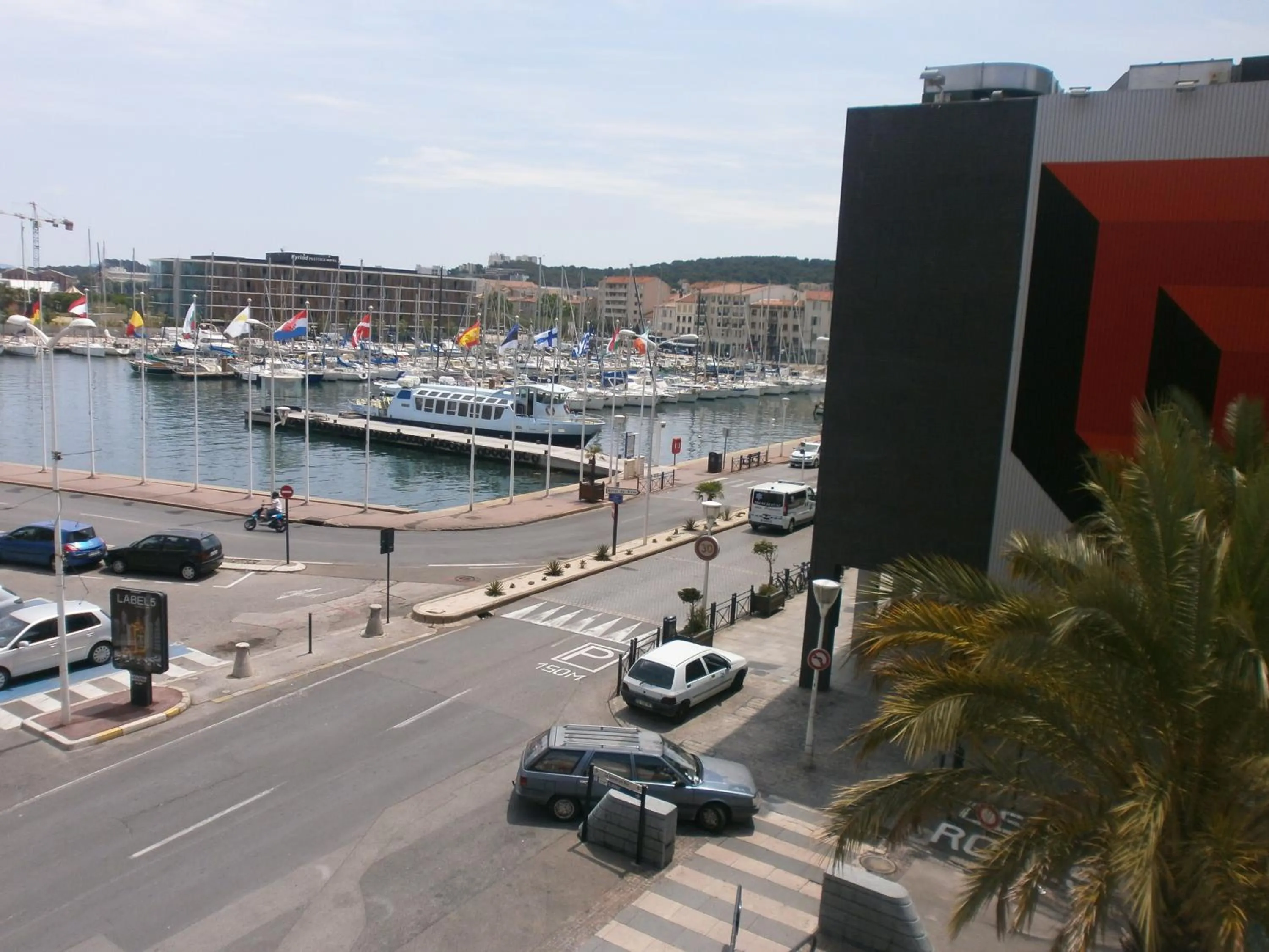 Day in Hotel Restaurant La Frégate