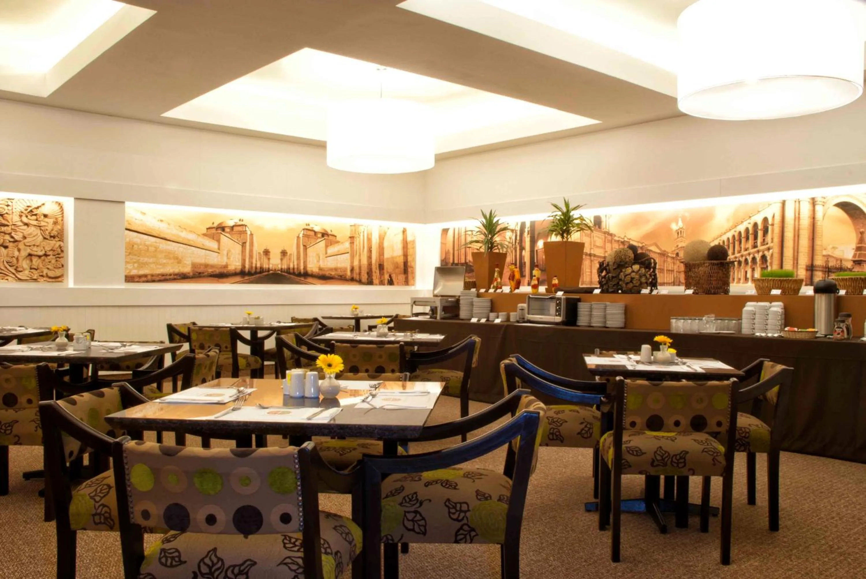 Restaurant/places to eat in Tierra Viva Arequipa Plaza