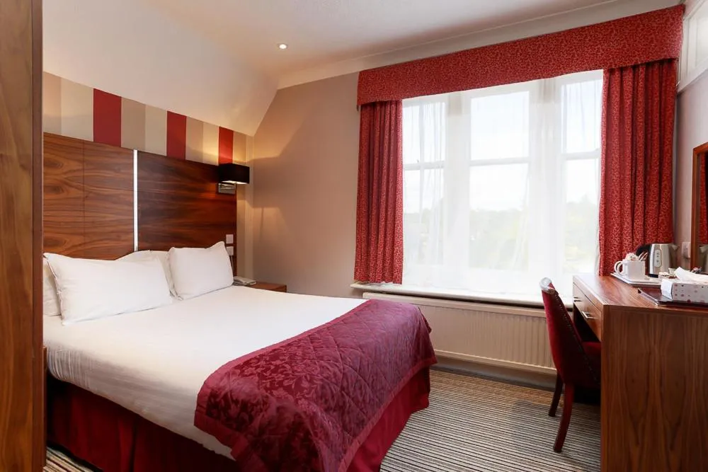 Bed in The Victoria Hotel