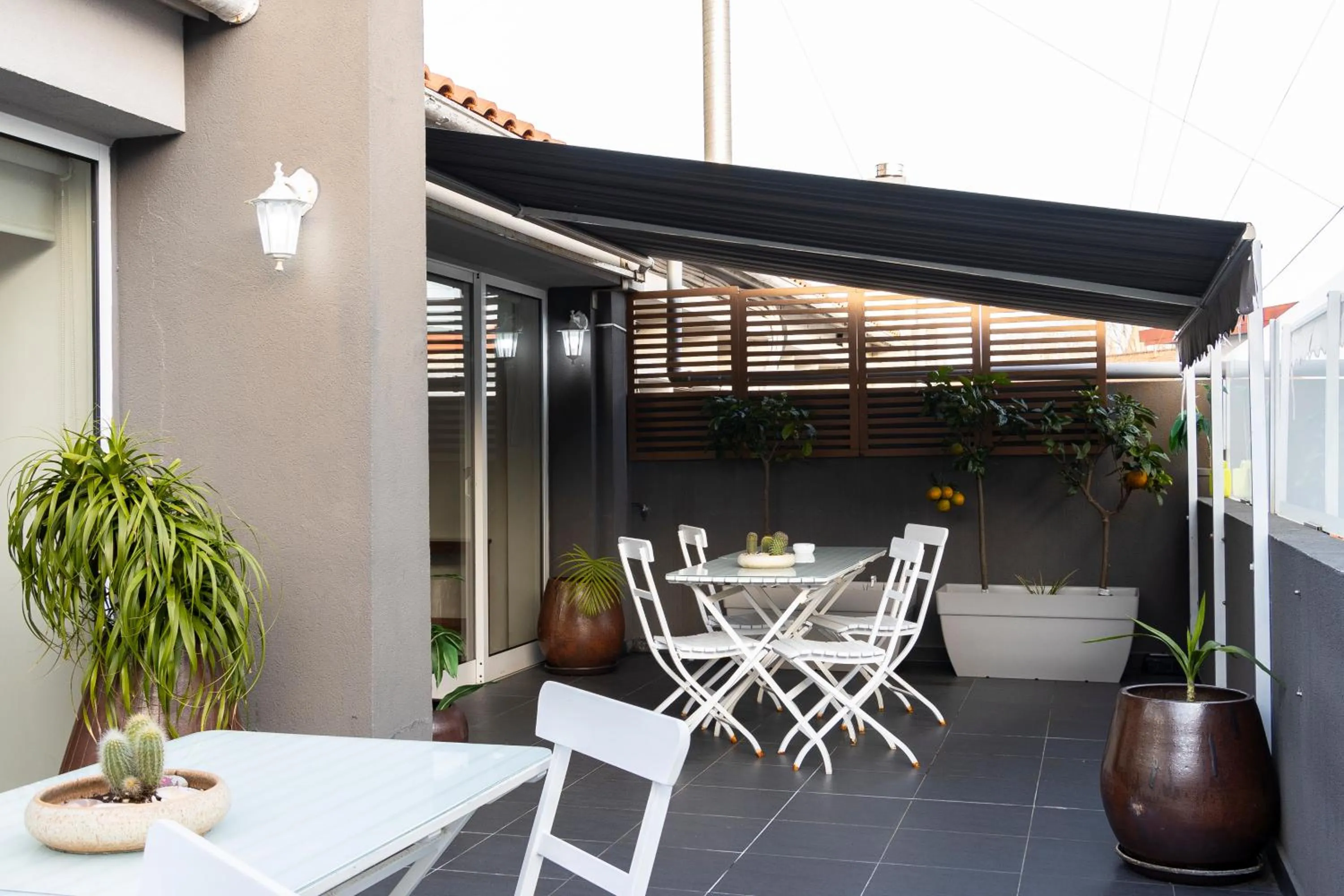 Patio in Hotel Rali Viana