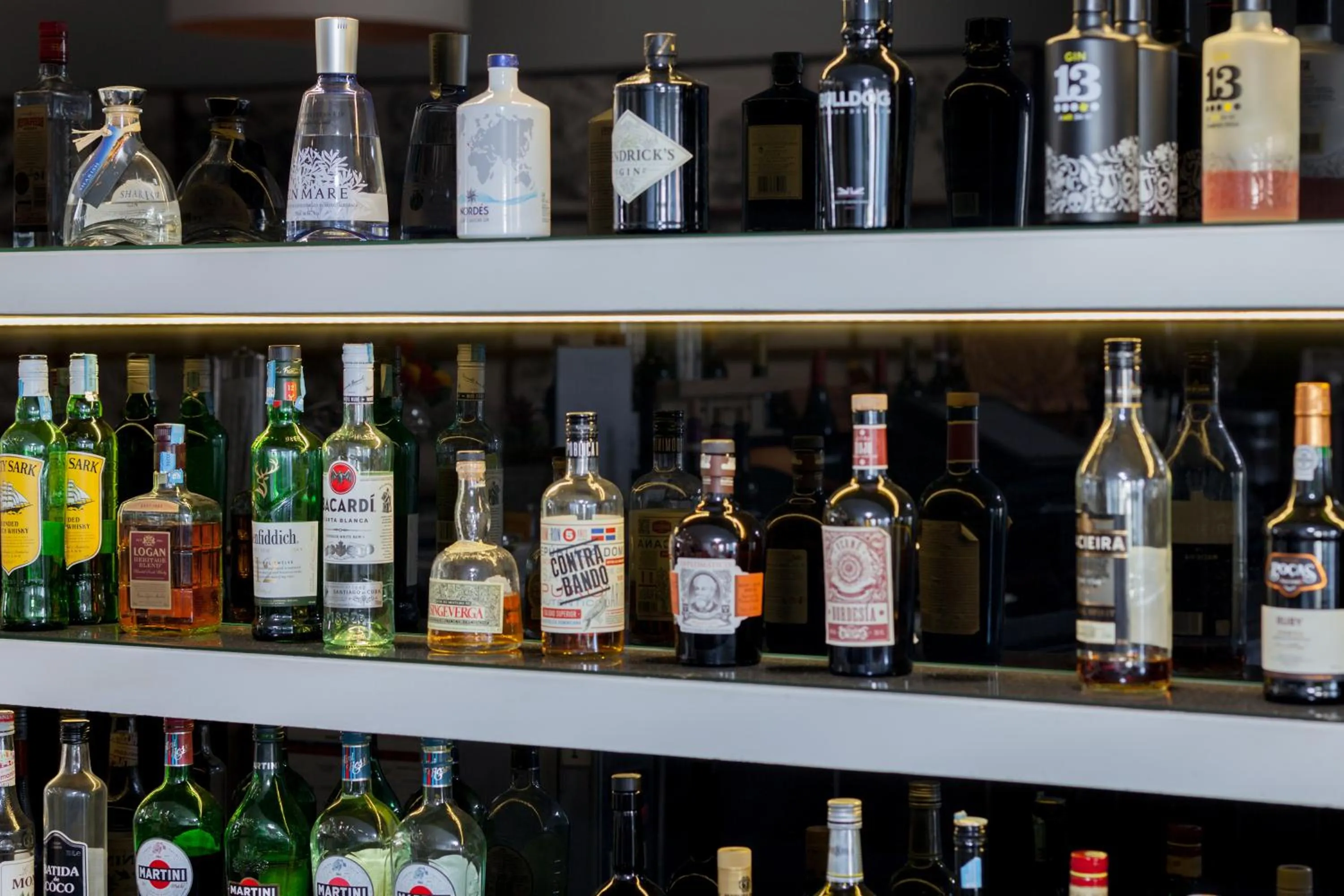 Lounge or bar in Hotel Rali Viana