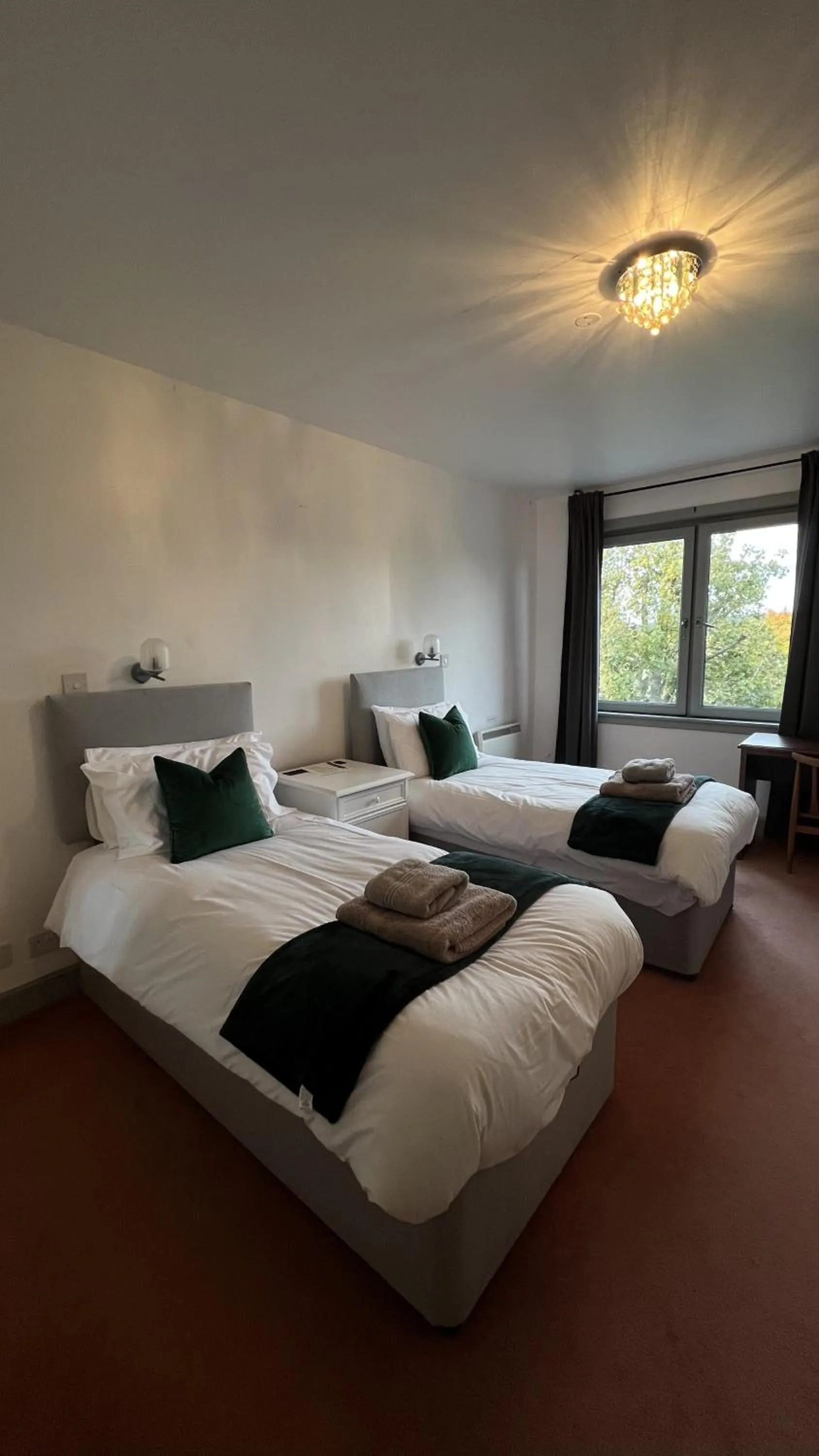 Bedroom, Bed in Hotel Square