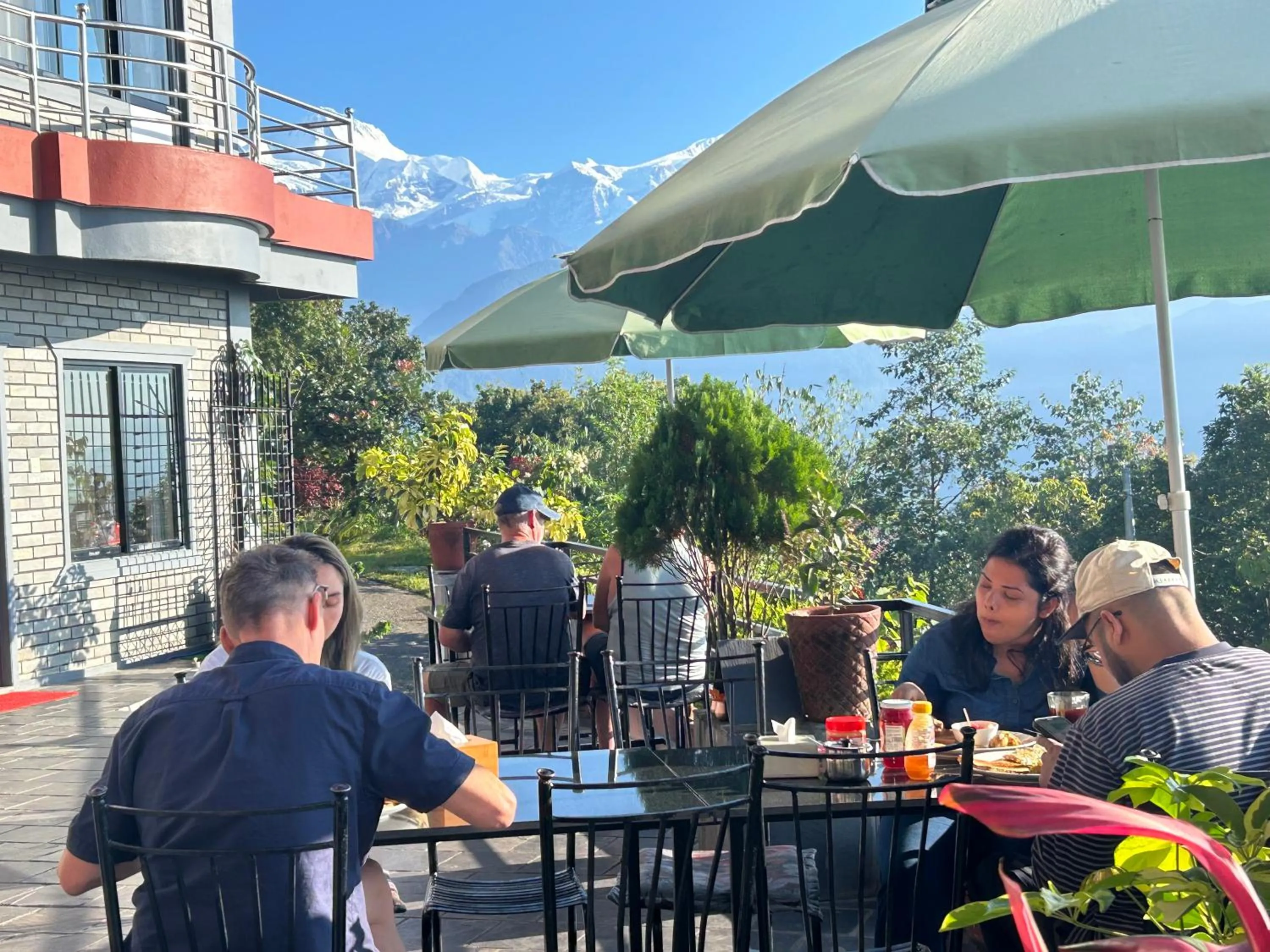 Restaurant/places to eat in Hotel Pristine Himalaya