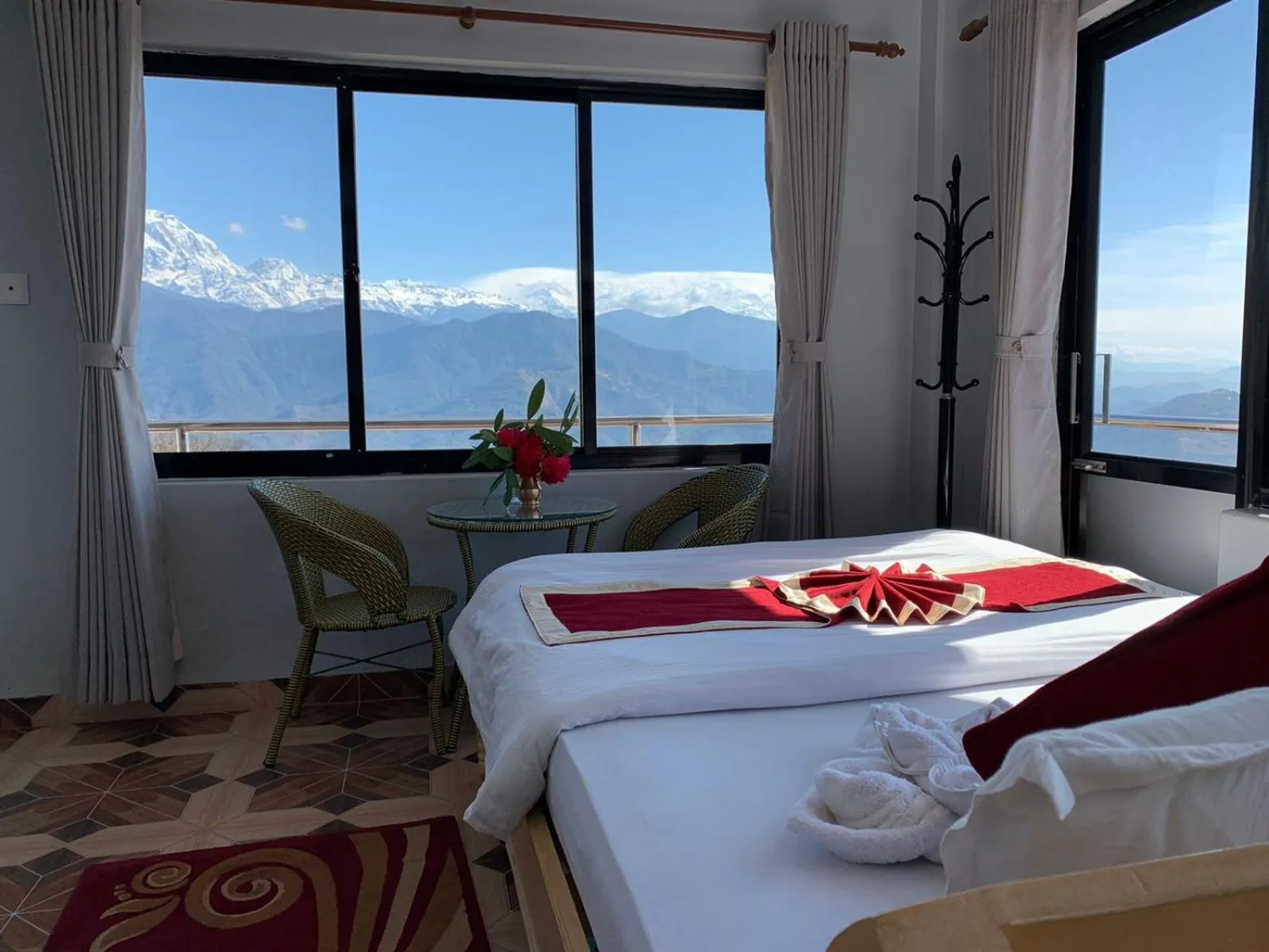 Bed in Hotel Pristine Himalaya