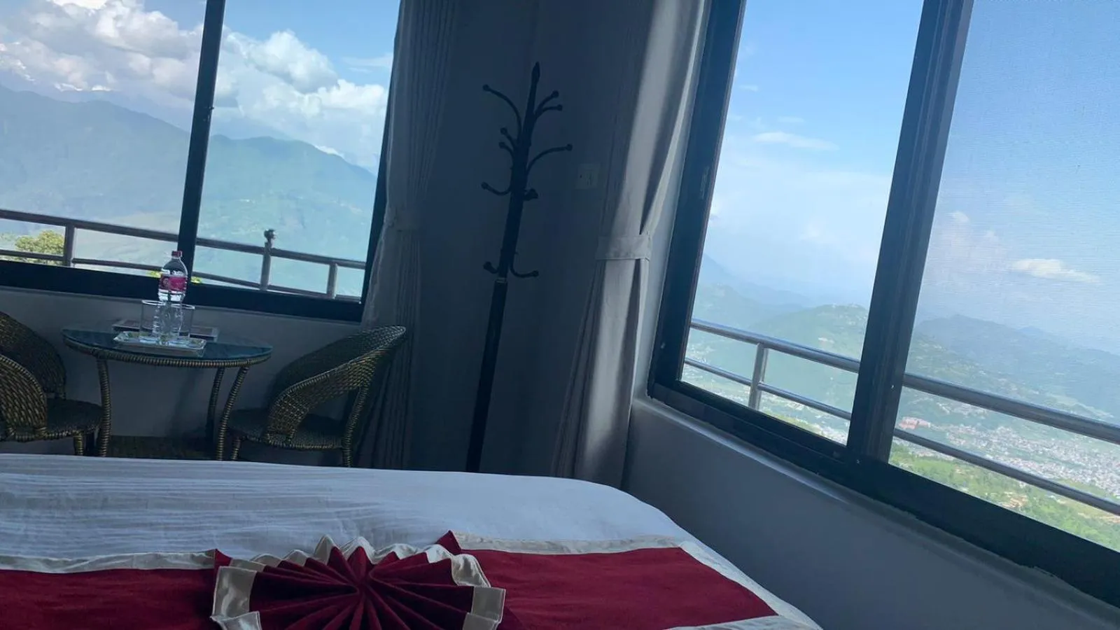 Bed in Hotel Pristine Himalaya