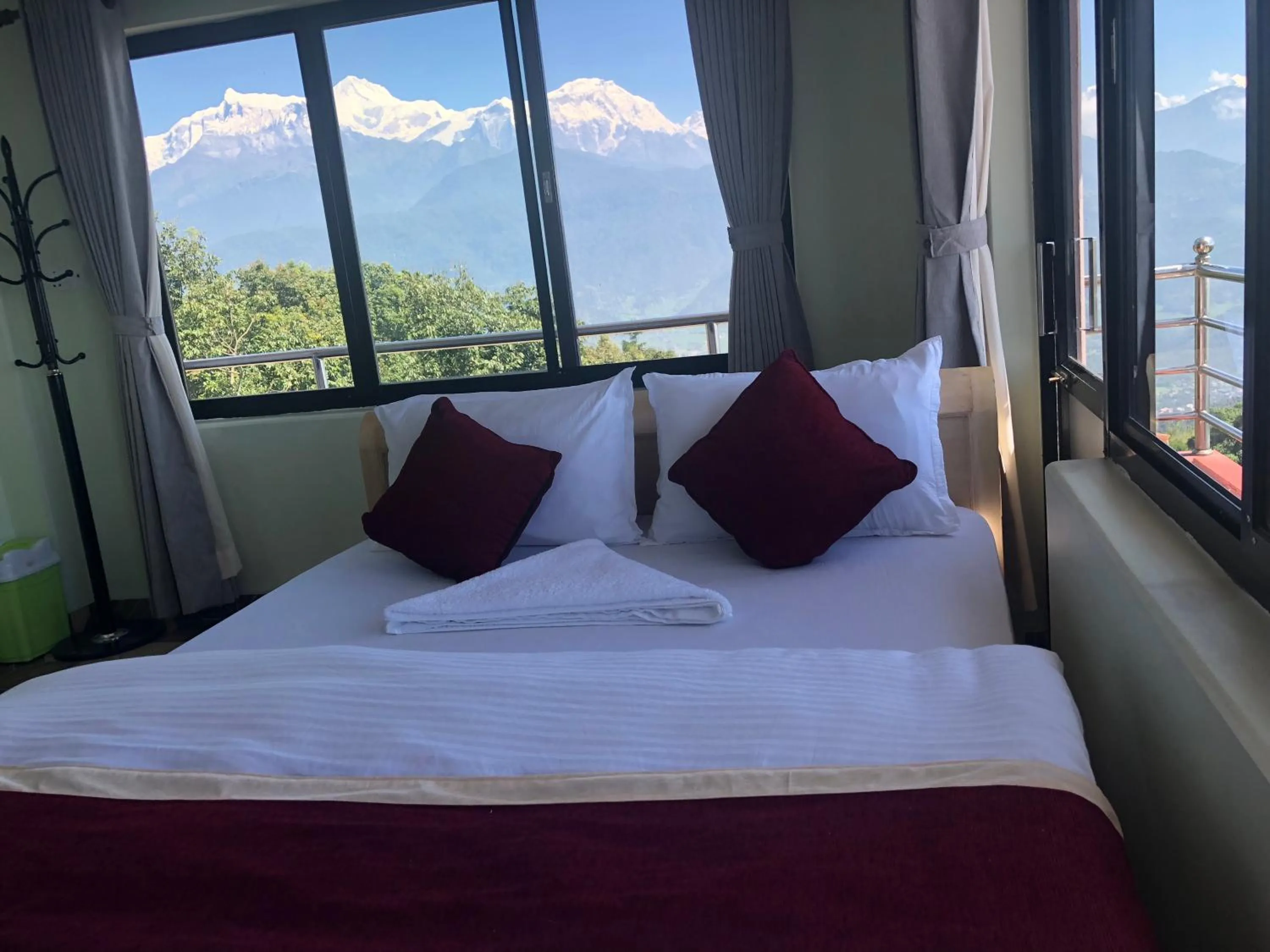 Bed in Hotel Pristine Himalaya