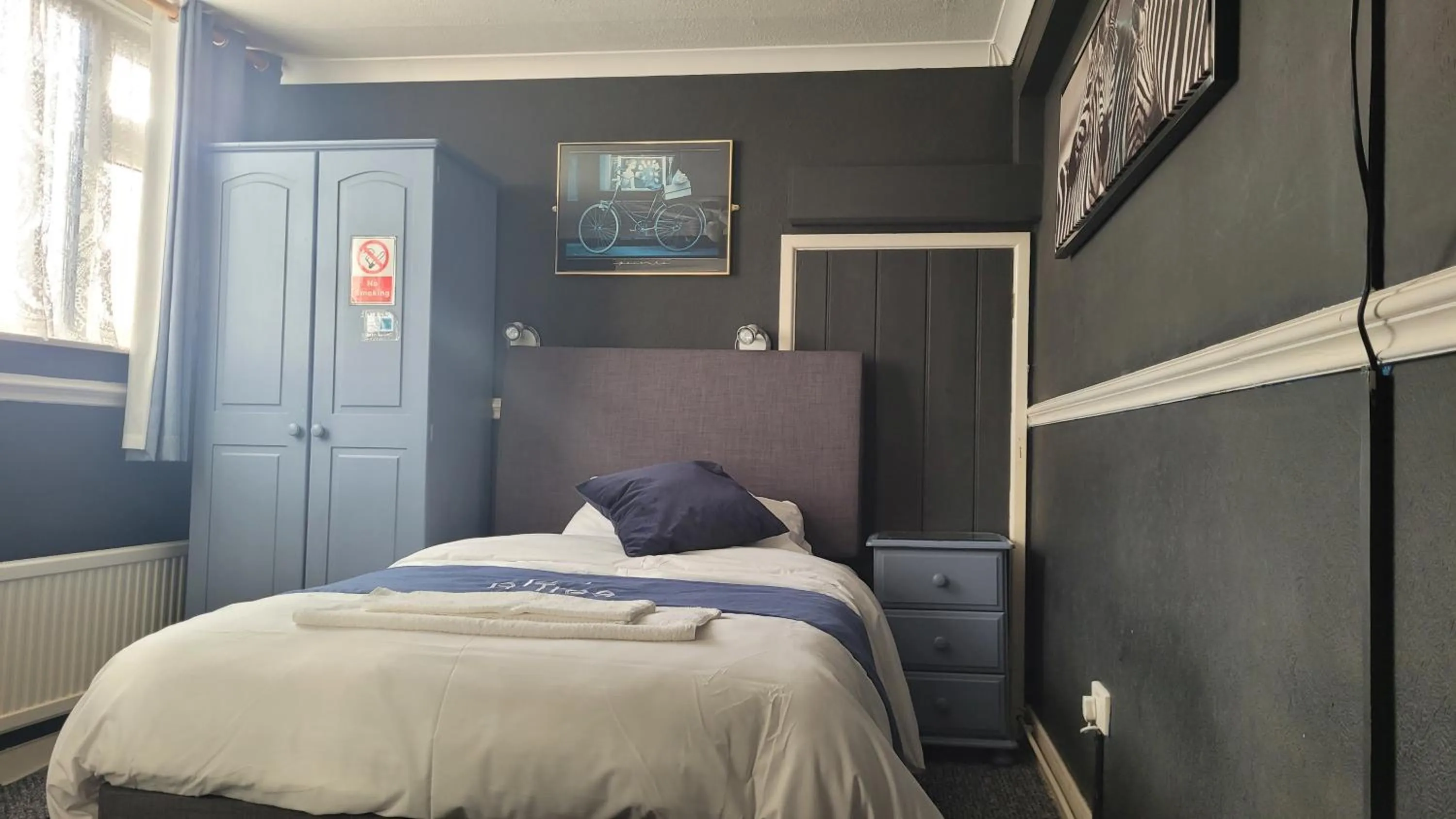 Bed in Argyle Lodge Self Catering Guest House