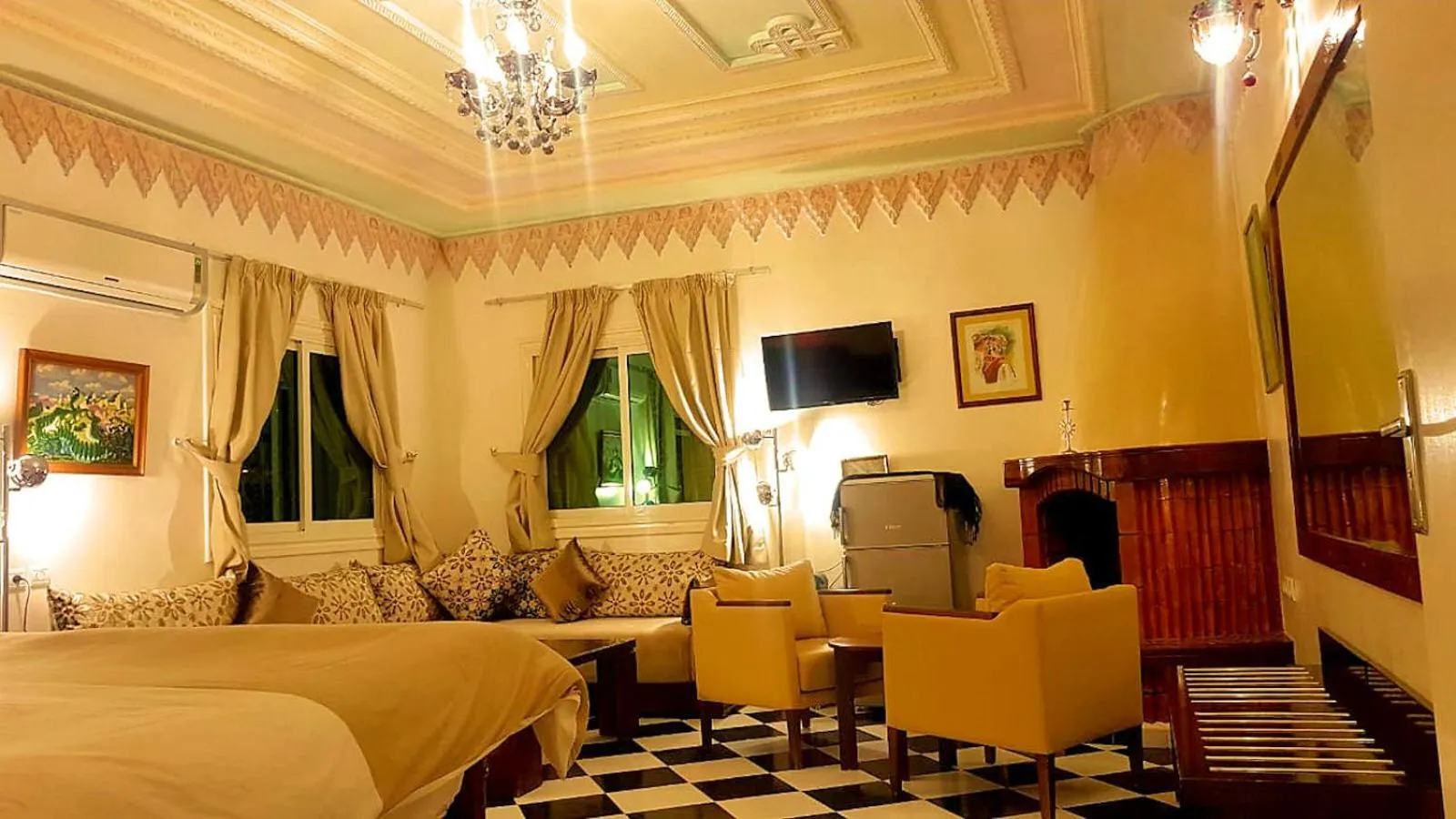 Photo of the whole room, Bed in Riad Dar Sofian