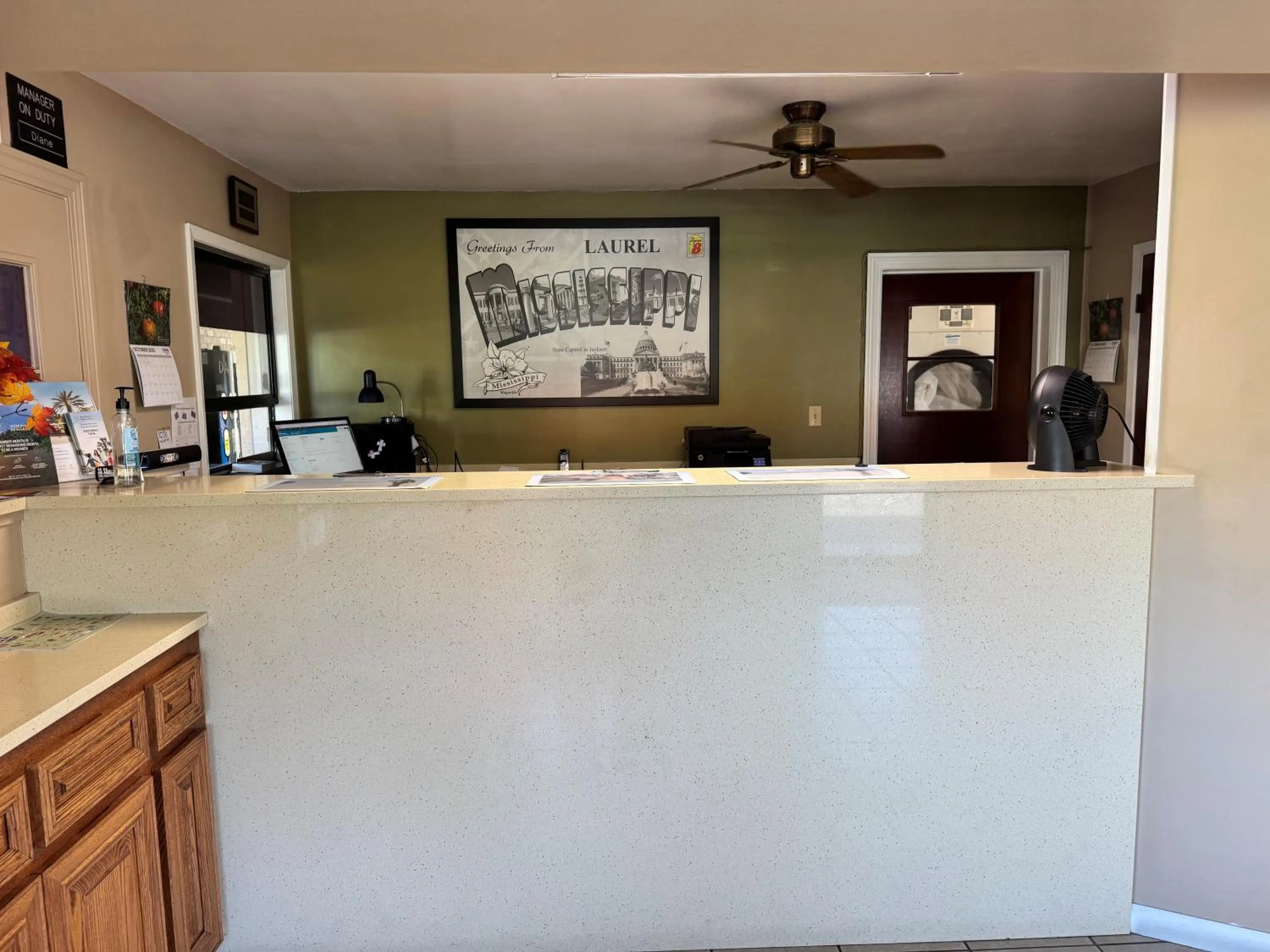 Lobby or reception in Super 8 by Wyndham Laurel