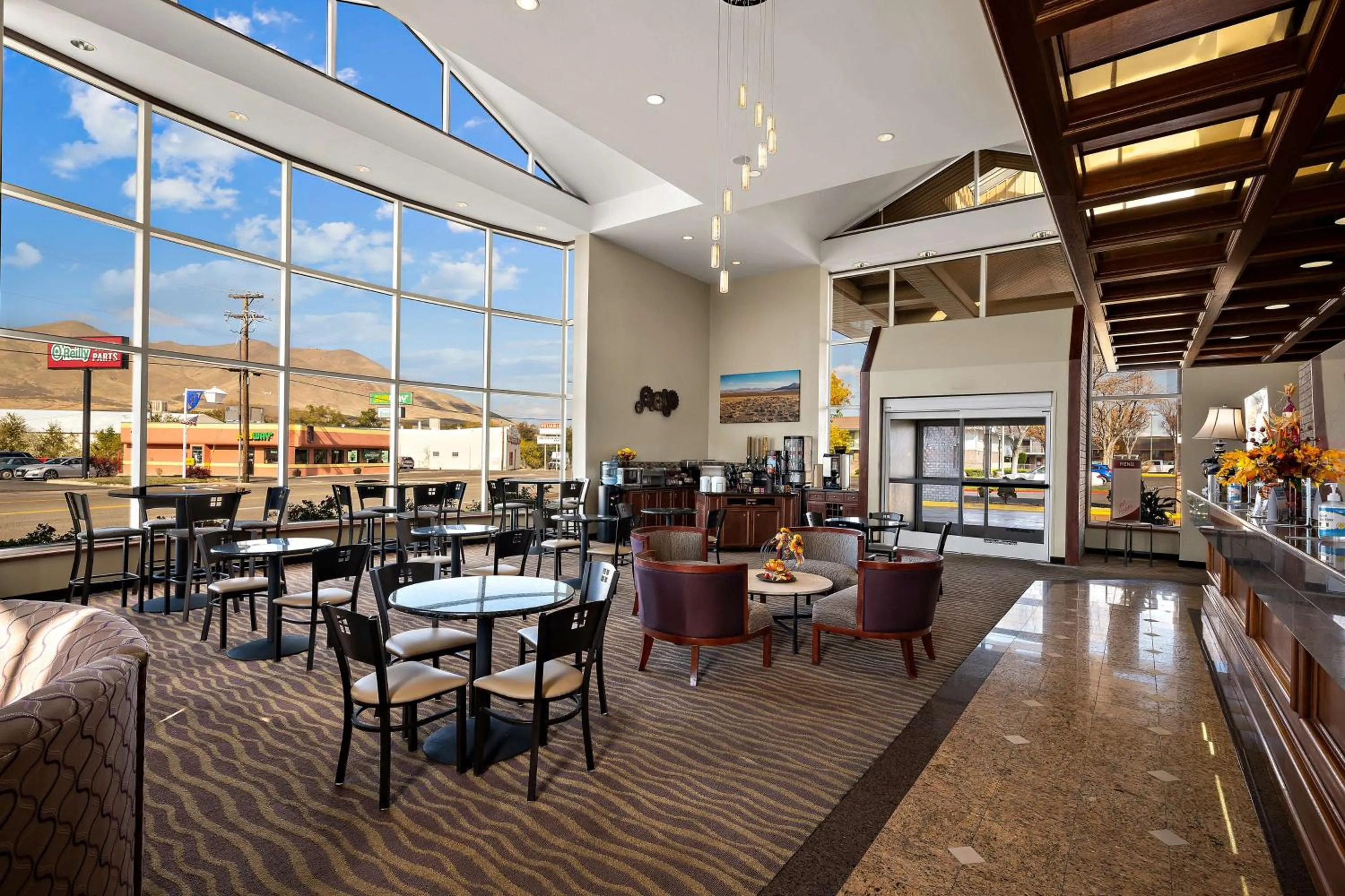 Lobby or reception in Best Western Plus Gold Country Inn