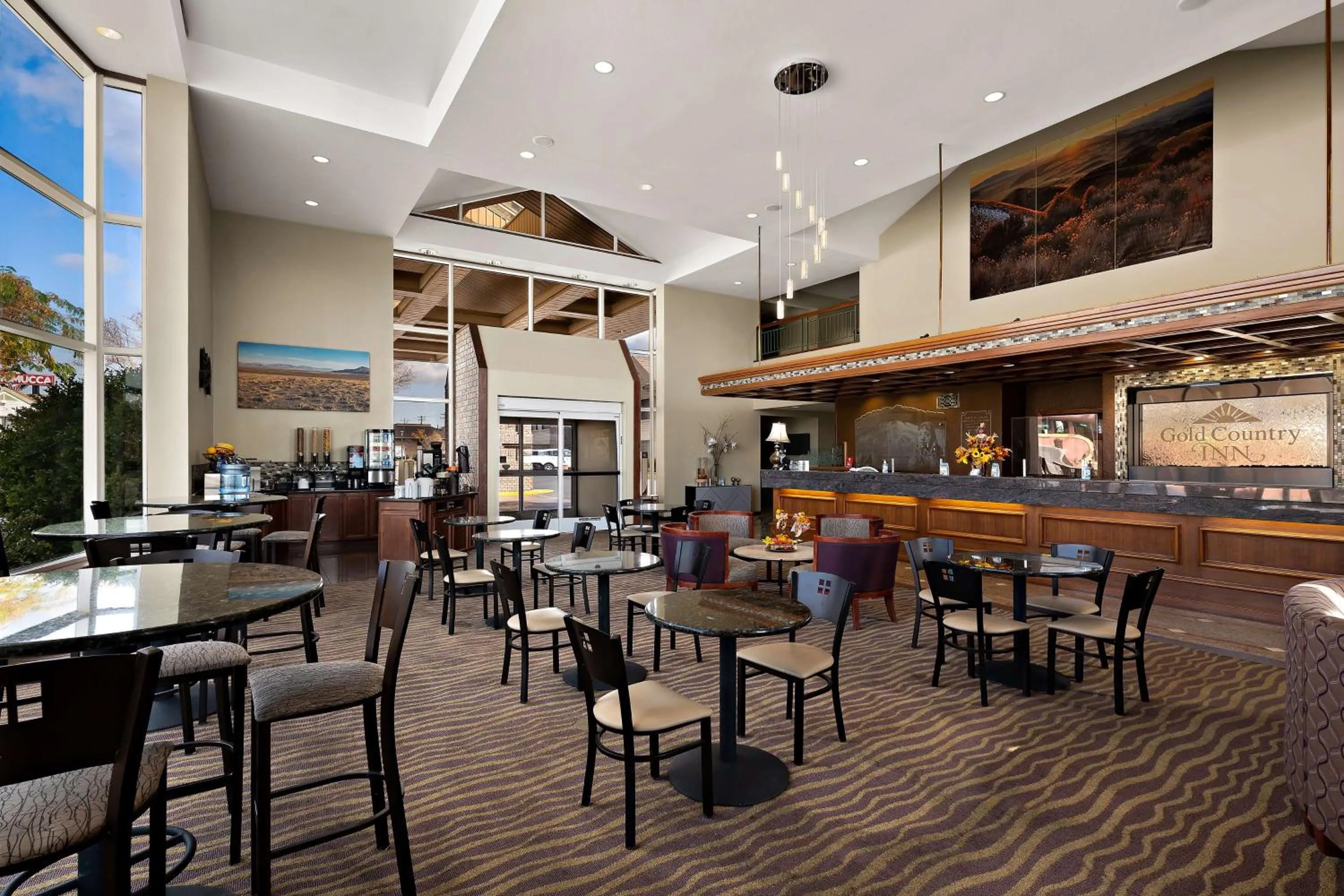 Breakfast in Best Western Plus Gold Country Inn