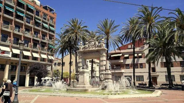 Property building in Apartamento con vistas a la Marina Real