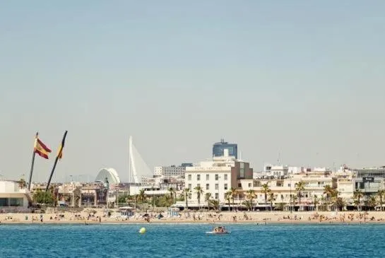 Property building in Apartamento con vistas a la Marina Real