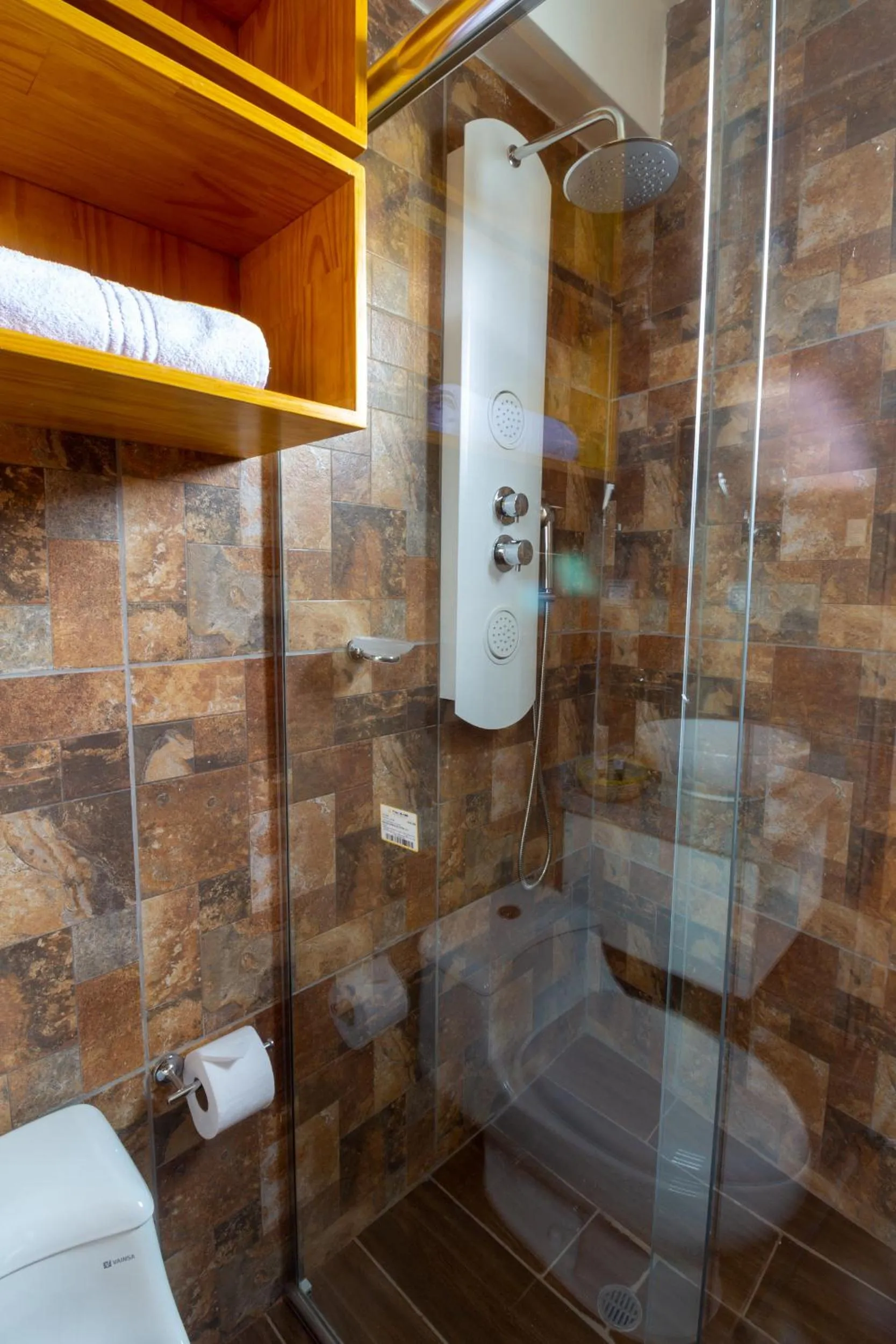 Shower in Hacienda del Valle Sagrado