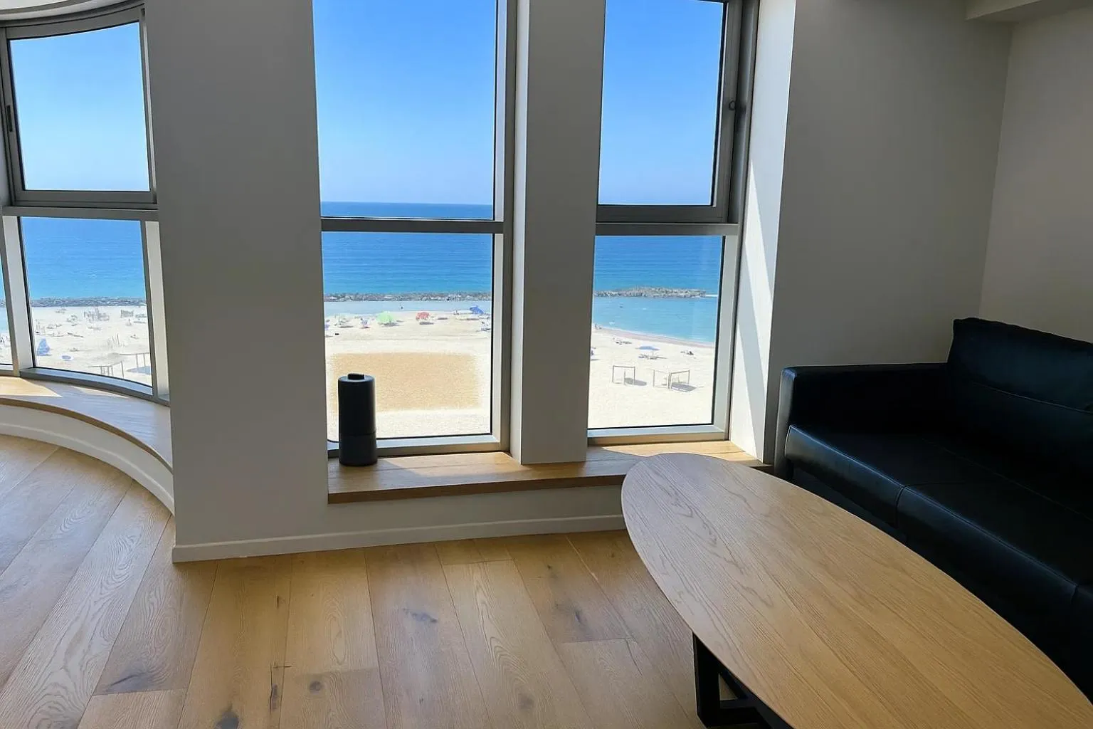 Living room in Luxurious Beach apartments